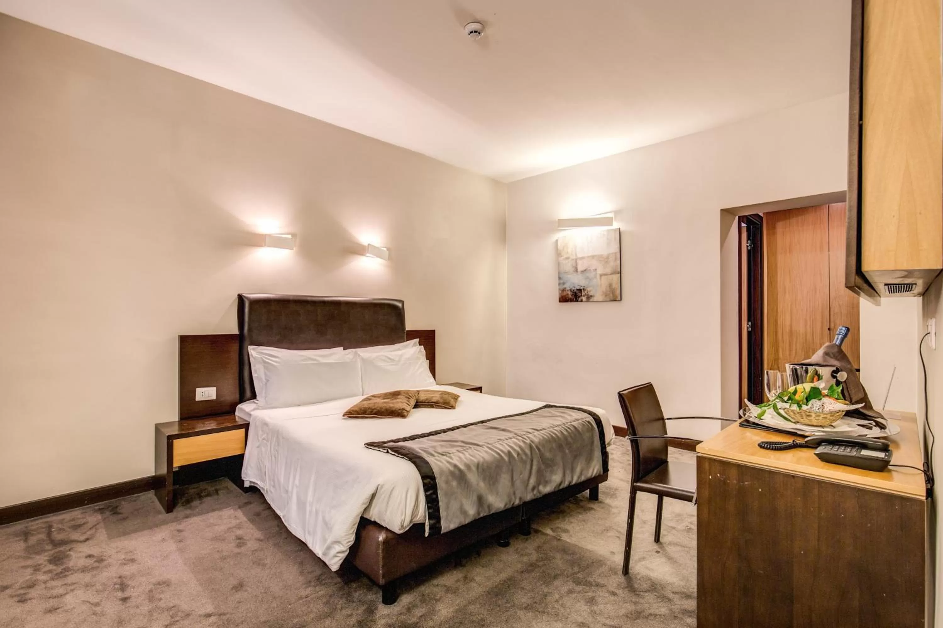 Photo of the whole room, Bed in Hotel Trevi - Gruppo Trevi Hotels