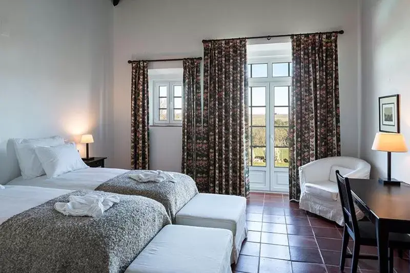 Bedroom, Bed in Hotel Rural Monte da Provença