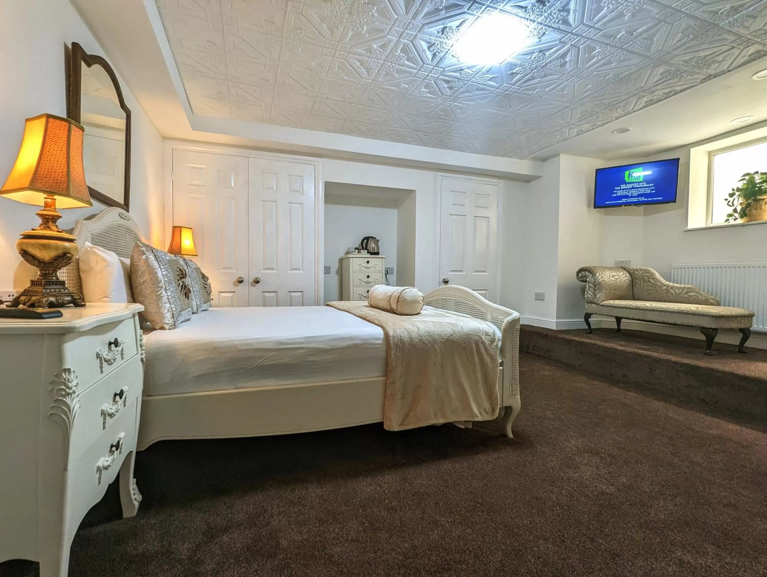 Photo of the whole room, Bed in Brookside Hotel & Restaurant ,Suitable for Solo Travelers Couples Educational Groups & Families welcome