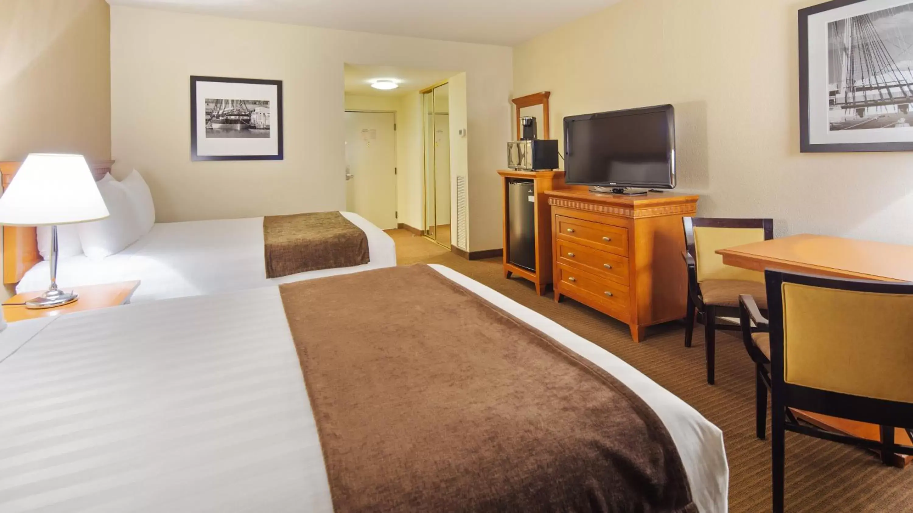 Bedroom, Bed in Best Western Plus Bayside Inn