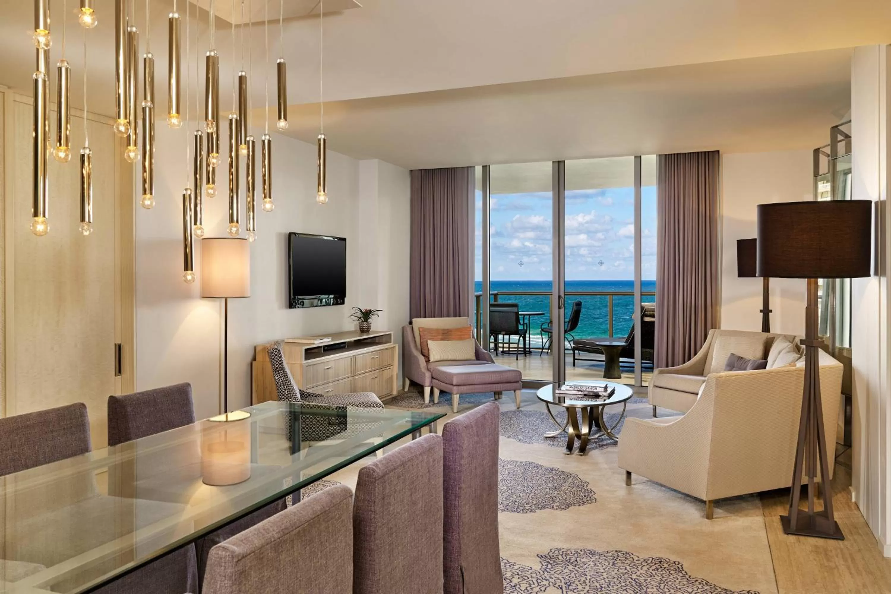 Living room in The St. Regis Bal Harbour Resort