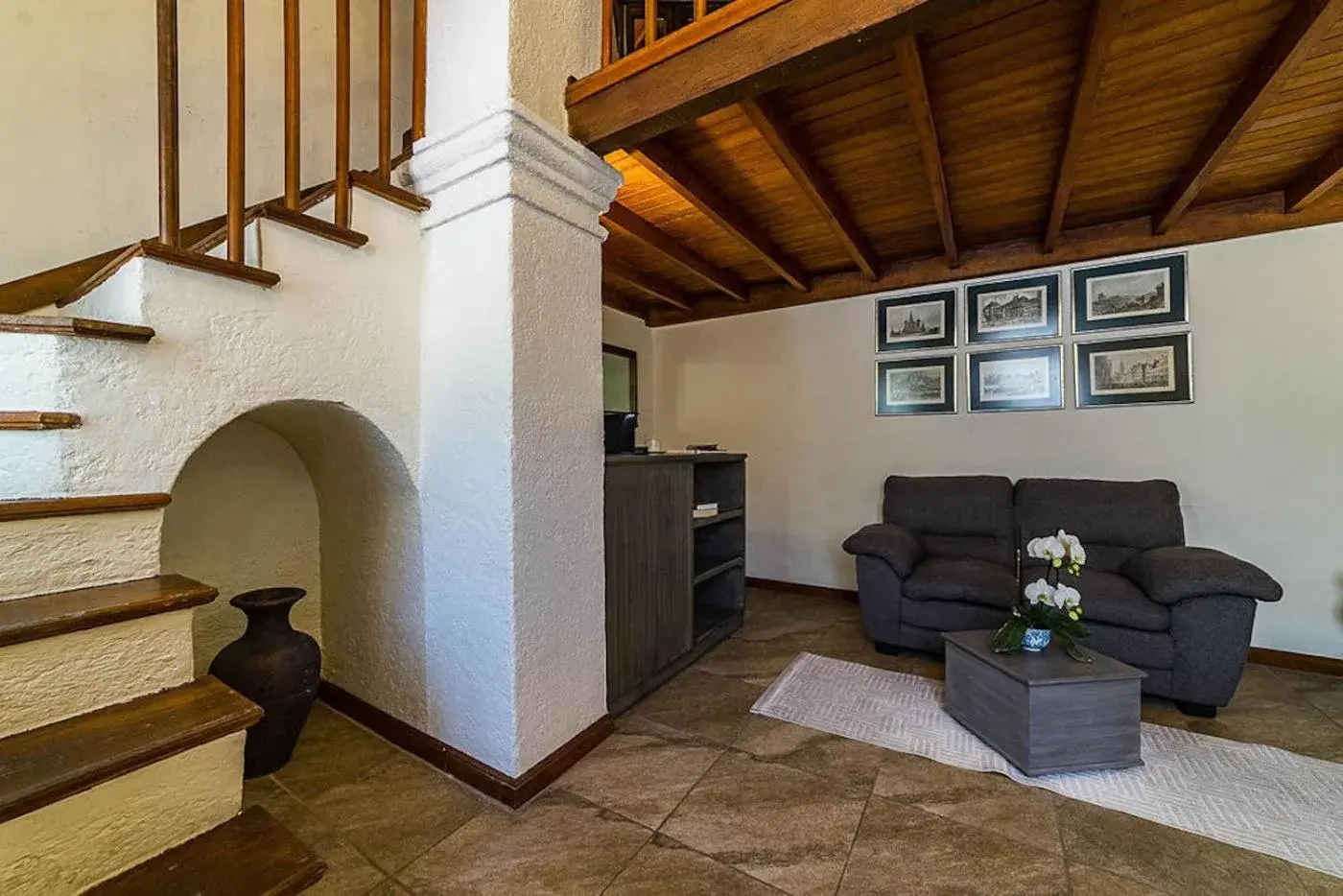 Seating Area in Meson De La Merced Hotel & Suites