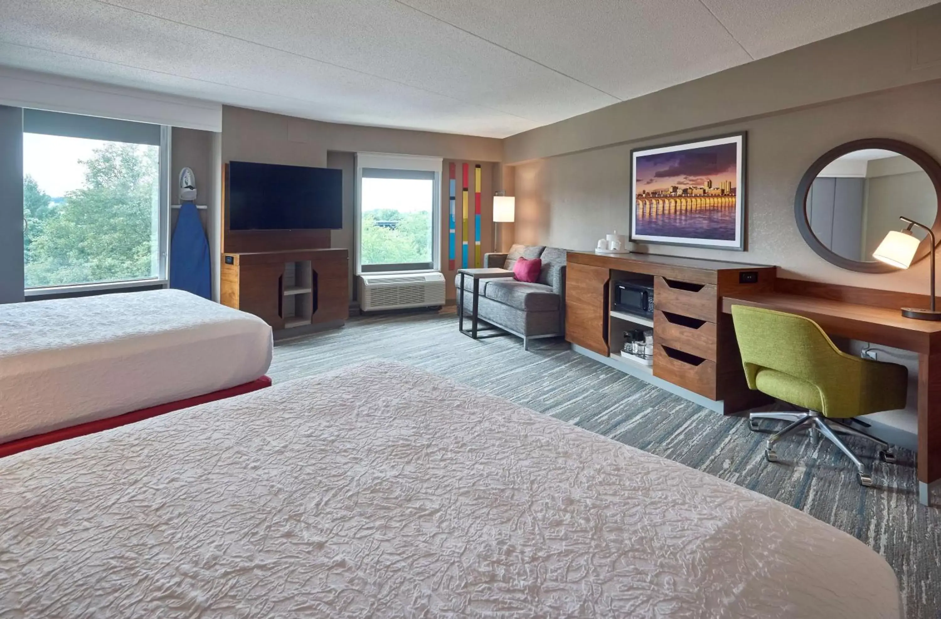 Living room, TV/Entertainment Center in Hampton Inn by Hilton Harrisburg West