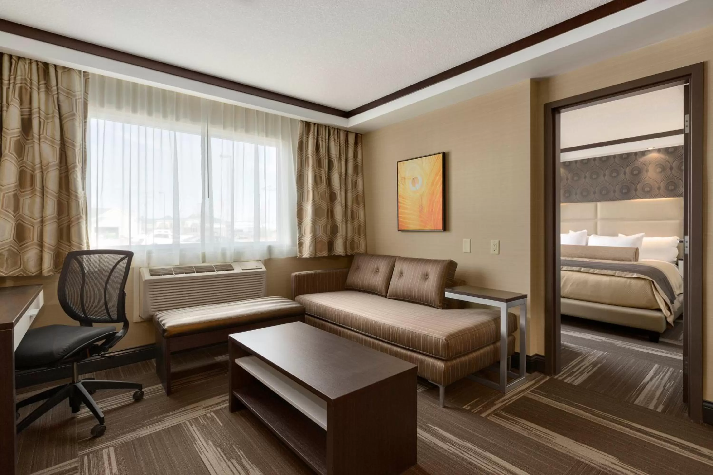 Seating area, Bed in Best Western Plus Edmonton Airport Hotel