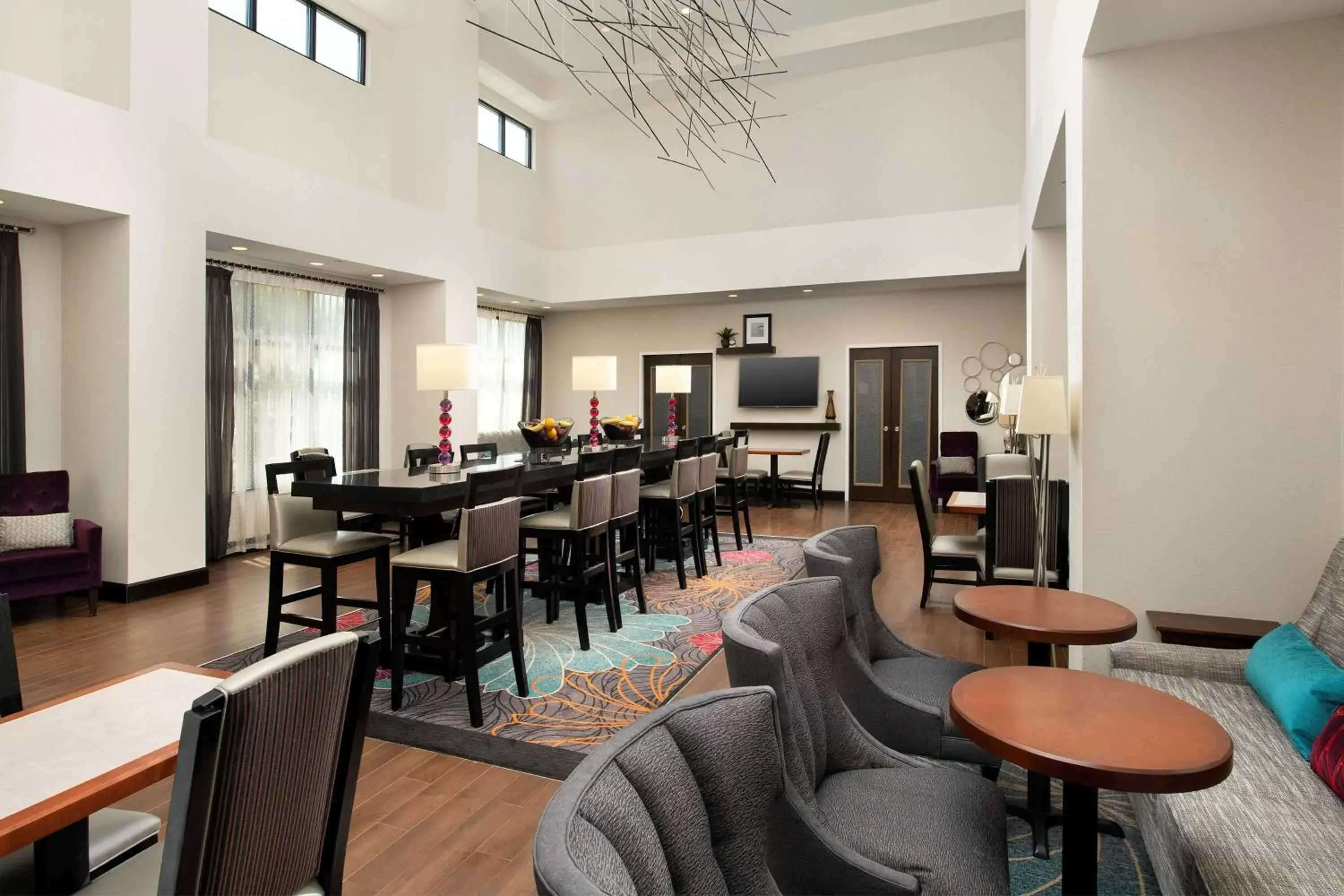 Breakfast, Lounge/Bar in Hampton Inn & Suites Tupelo/Barnes Crossing