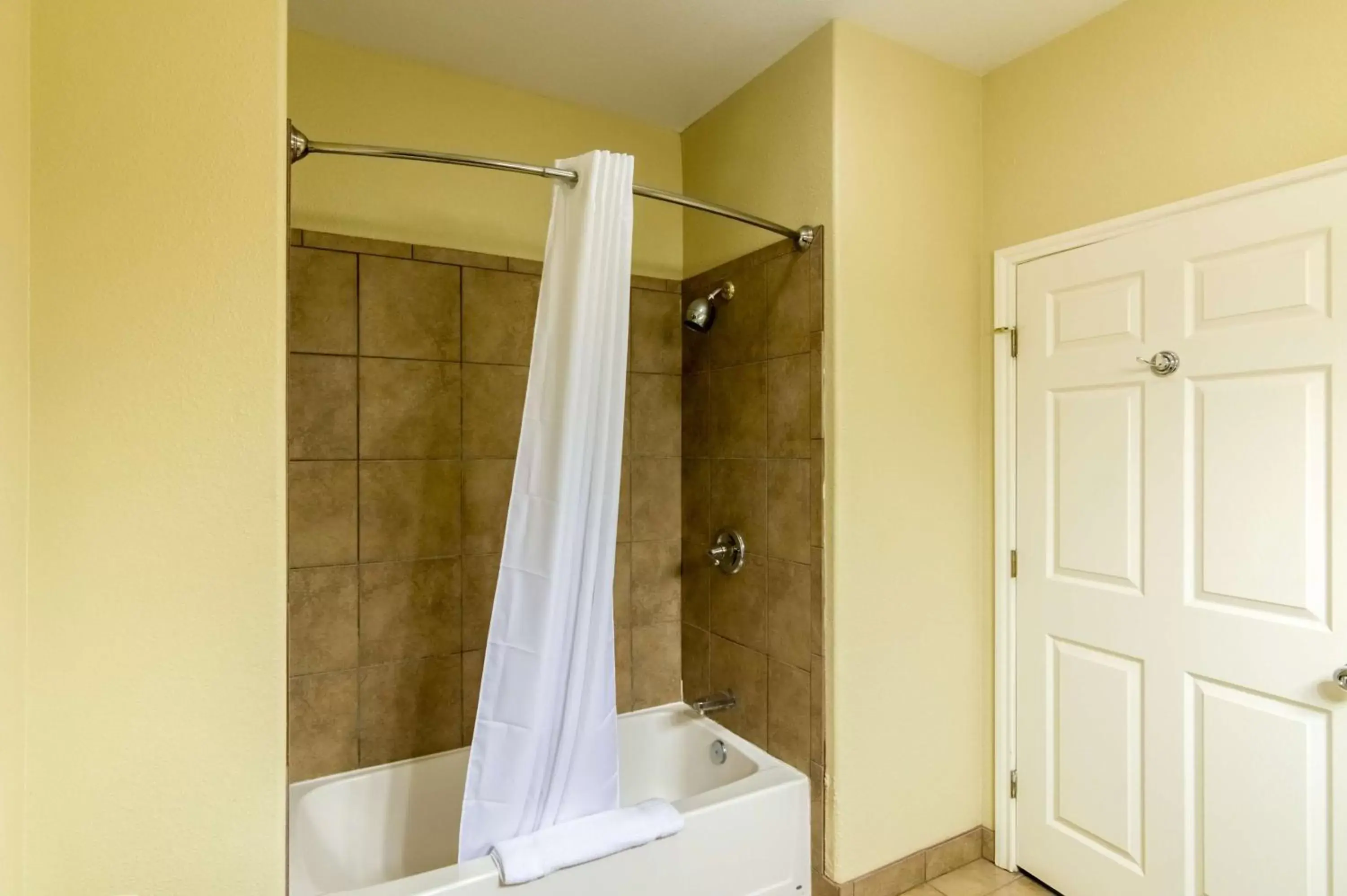 Shower, Bathroom in Motel 6-Colorado City, TX