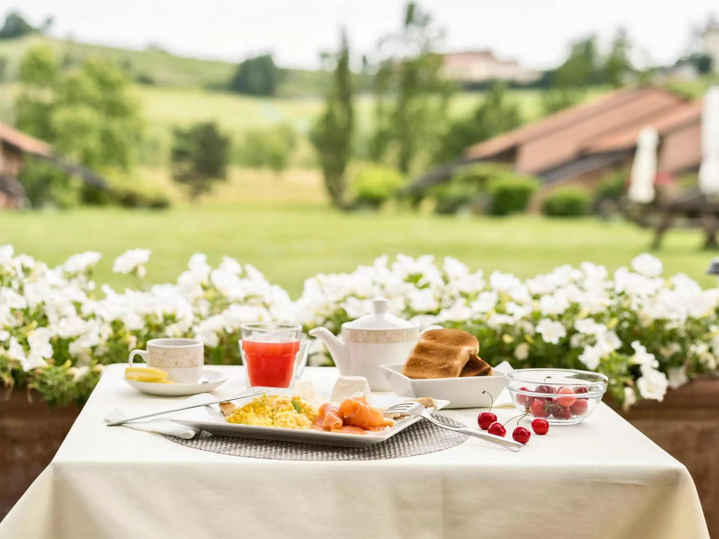 Day, Breakfast in Serravalle Golf Hotel