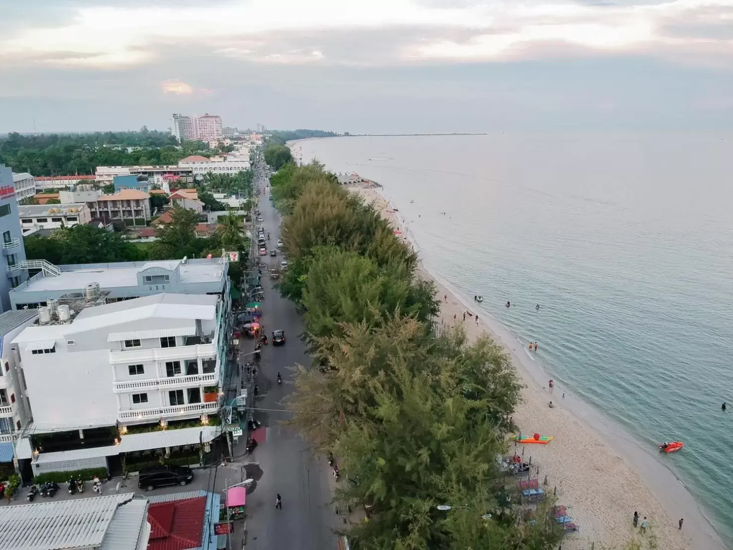 Bird's eye view, Bird's-eye View in THE BEACH CHA AM Suites