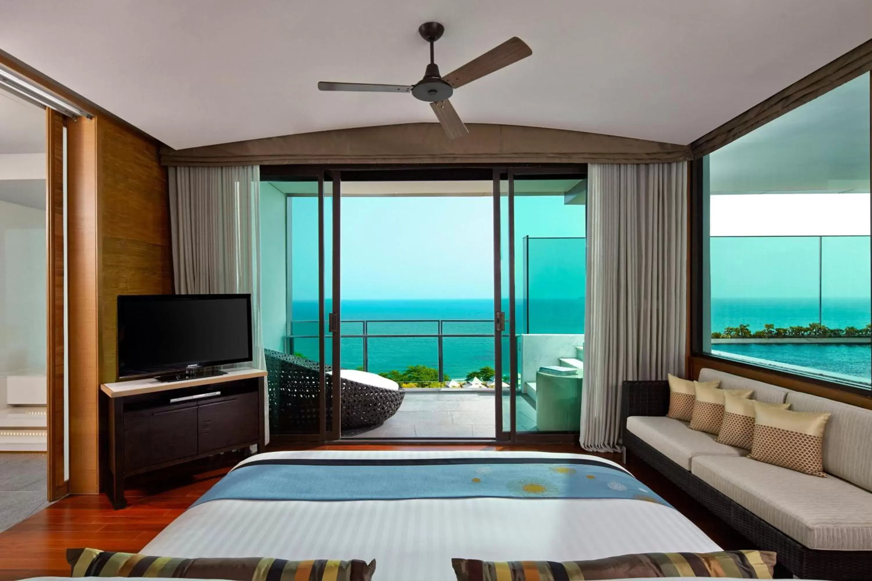 Bedroom, Sea View in Rayong Marriott Resort & Spa