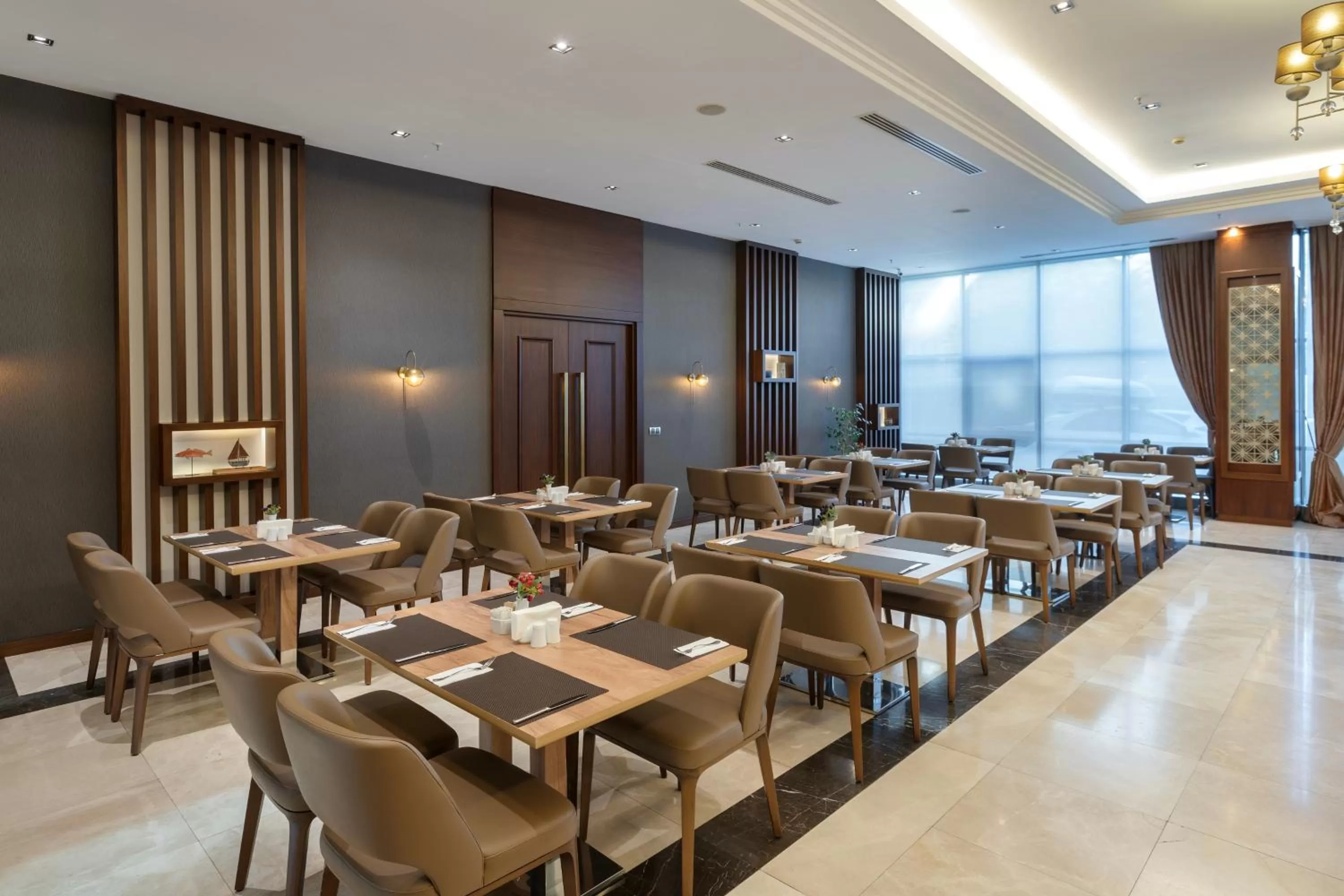 Restaurant/places to eat in Miracle Istanbul Asia Airport Hotel & Spa