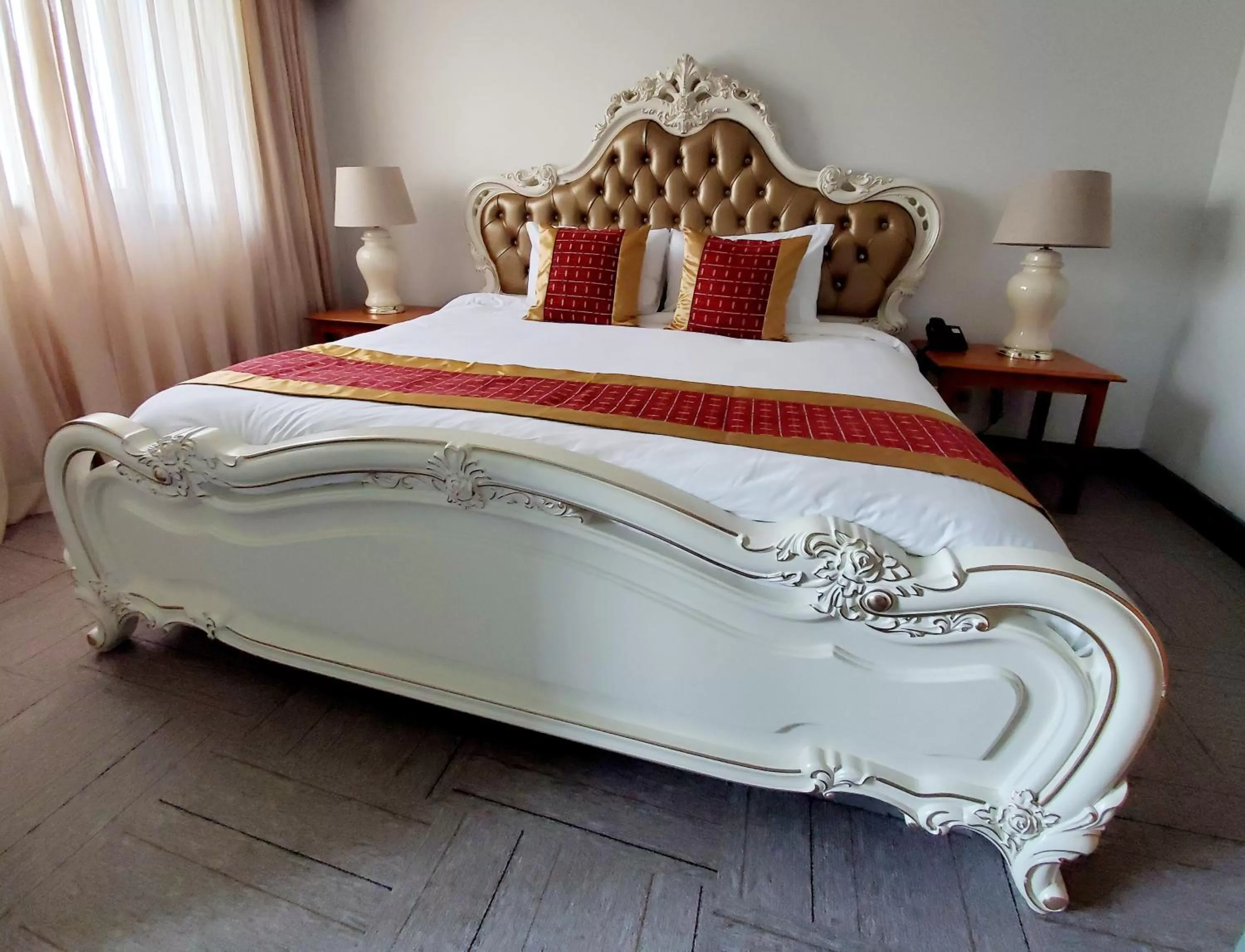 Bed in Lagoon City Pier One Resort