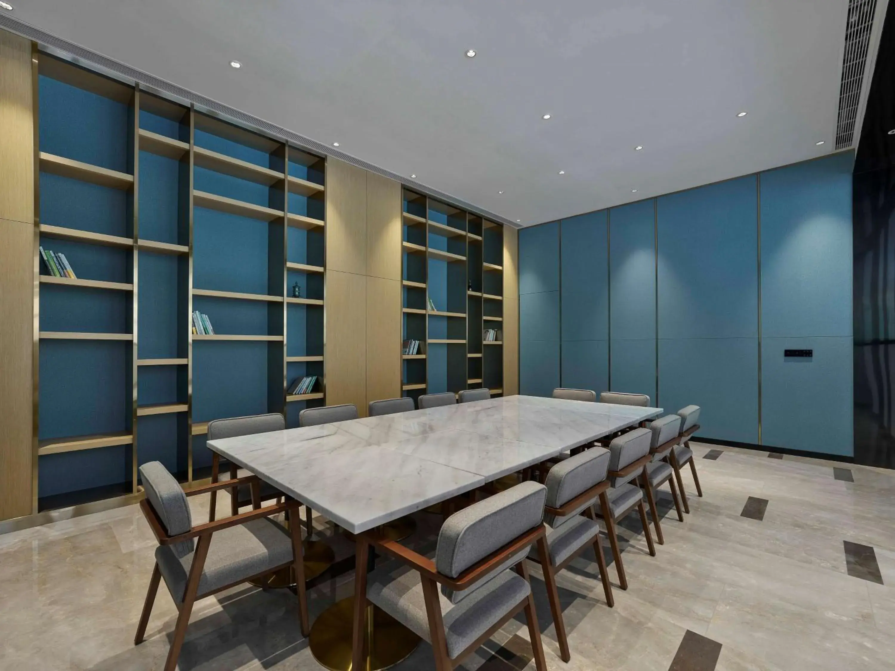 Meeting/conference room, Dining Area in Hilton Garden Inn Lhasa