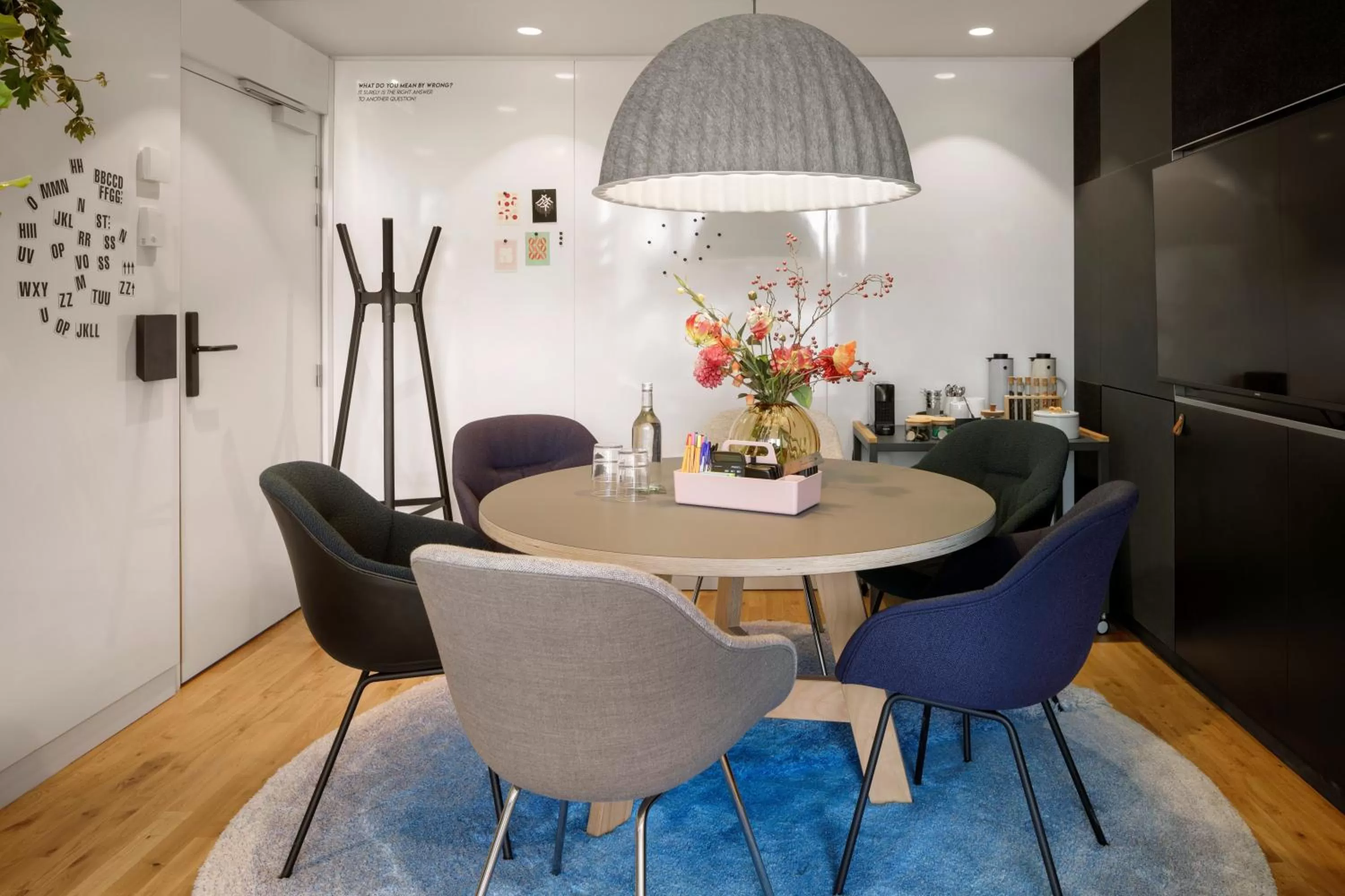 Meeting/conference room in Zoku Paris