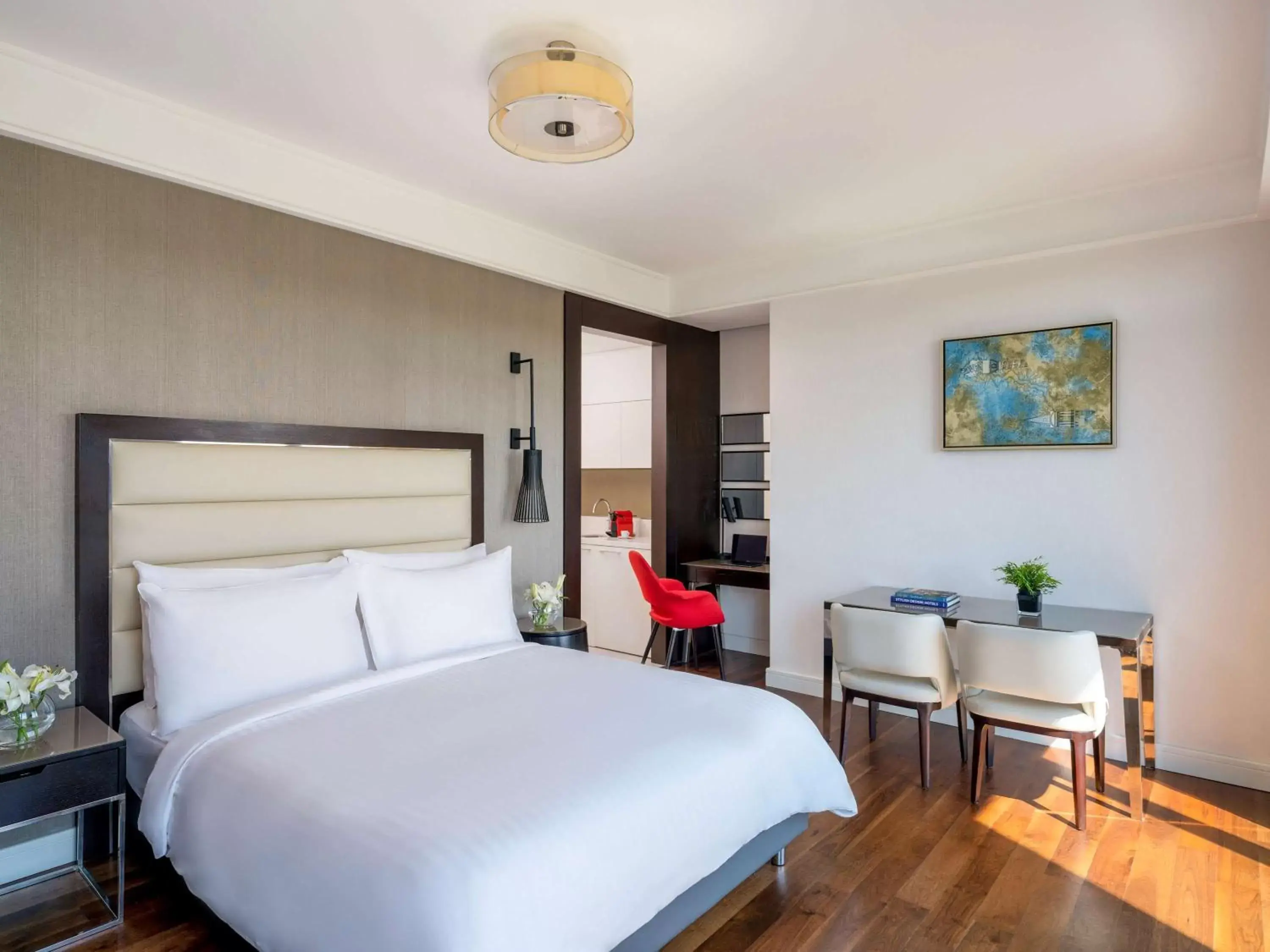 Bedroom, Bed in Mövenpick Istanbul Hotel Golden Horn