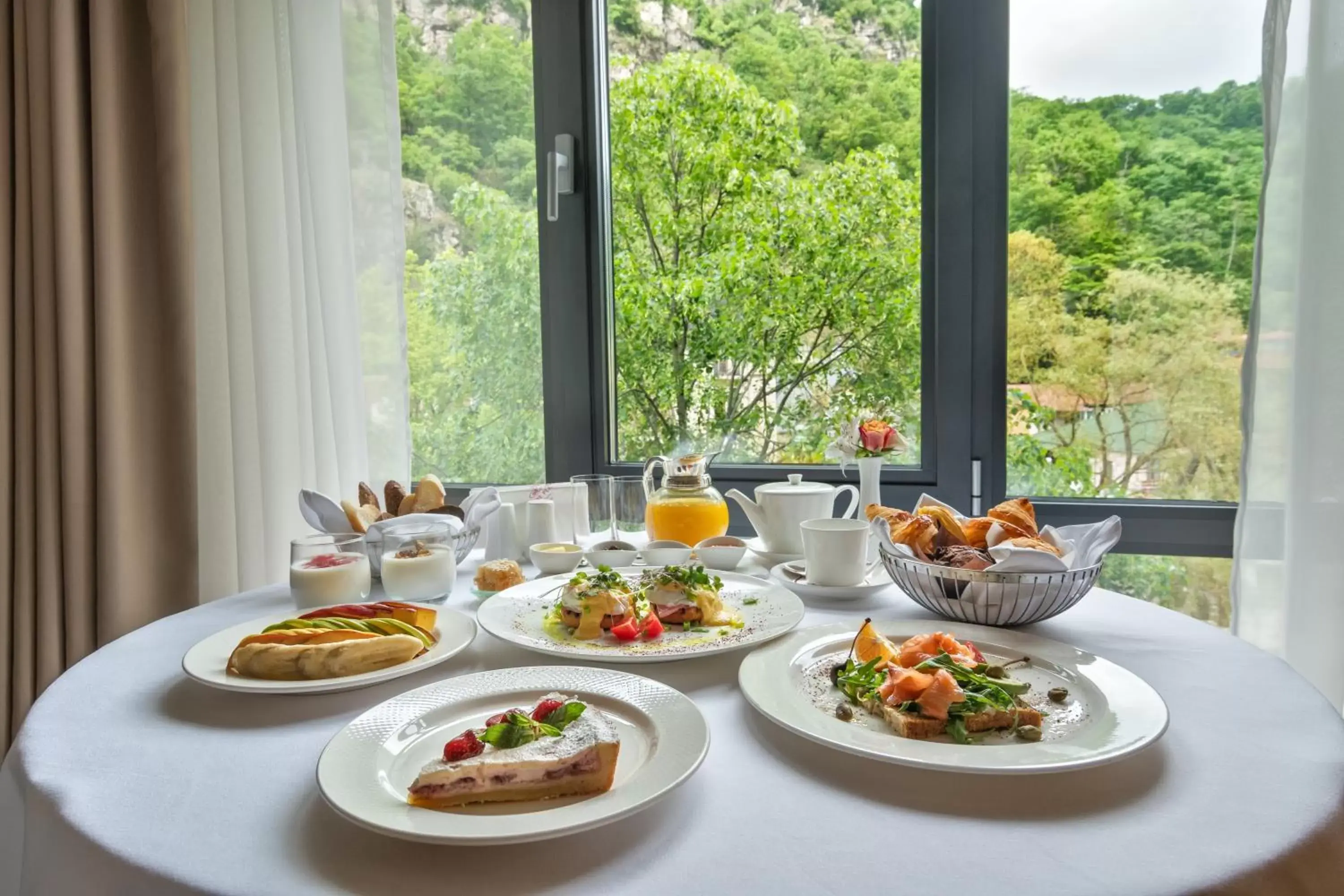 Continental breakfast, Lunch and Dinner in Crowne Plaza - Borjomi, an IHG Hotel