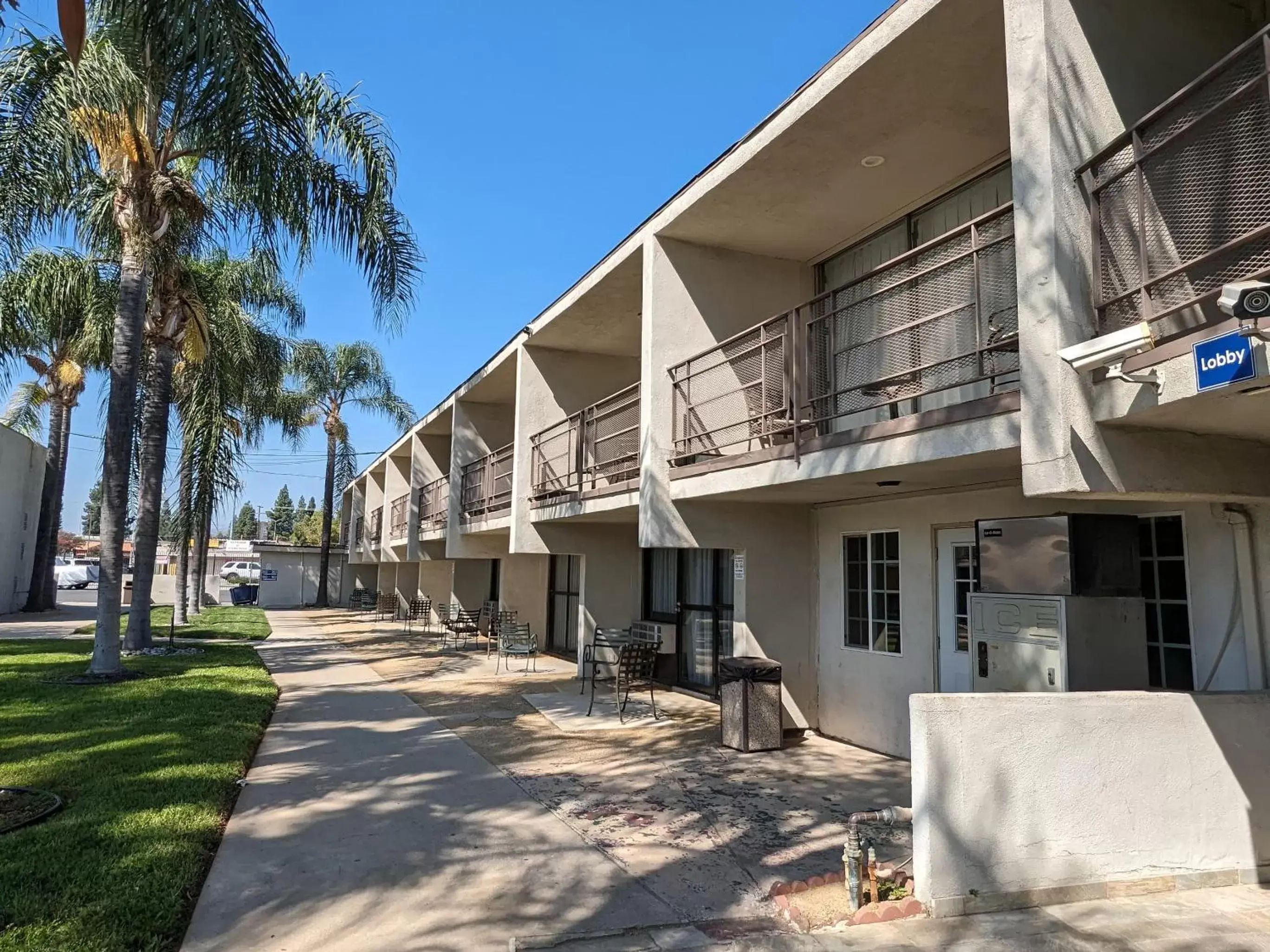 Property Building in Valley Inn