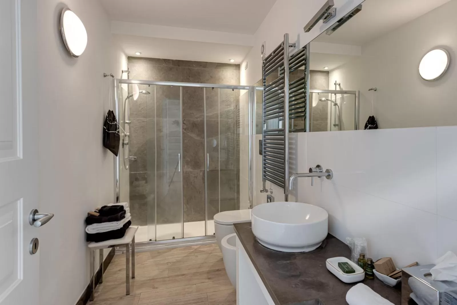 Bathroom in VILLA LIBERTY Boutique Hotel - Borgo Capitano Collection