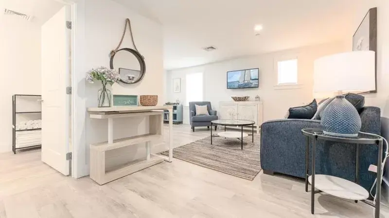 Executive Suite in Harbourtown Suites on Plymouth Harbor Executive Suite in Harbourtown Suites on Plymouth Harbor