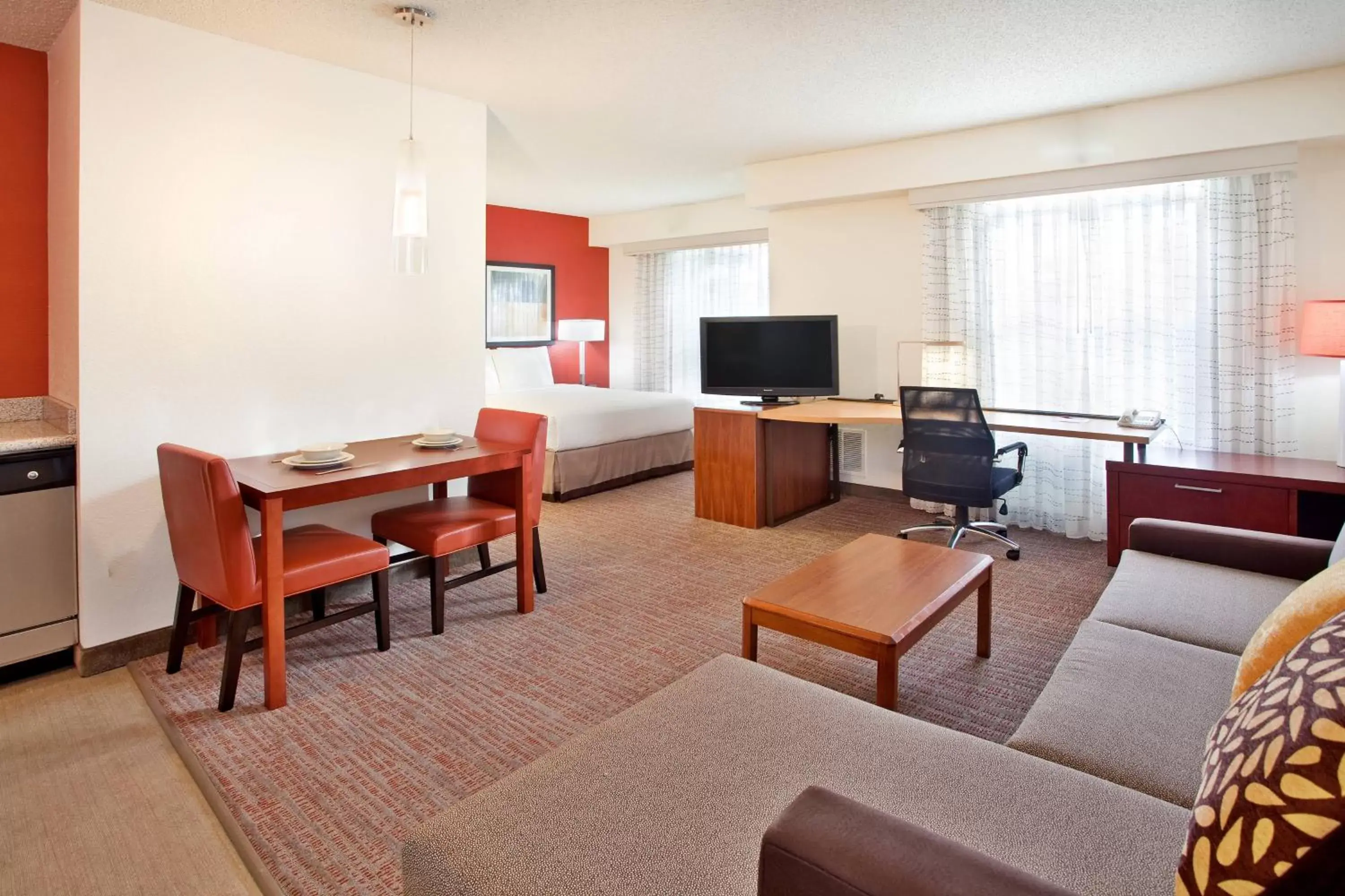 Photo of the whole room, Seating Area in Residence Inn by Marriott Austin Round Rock/Dell Way