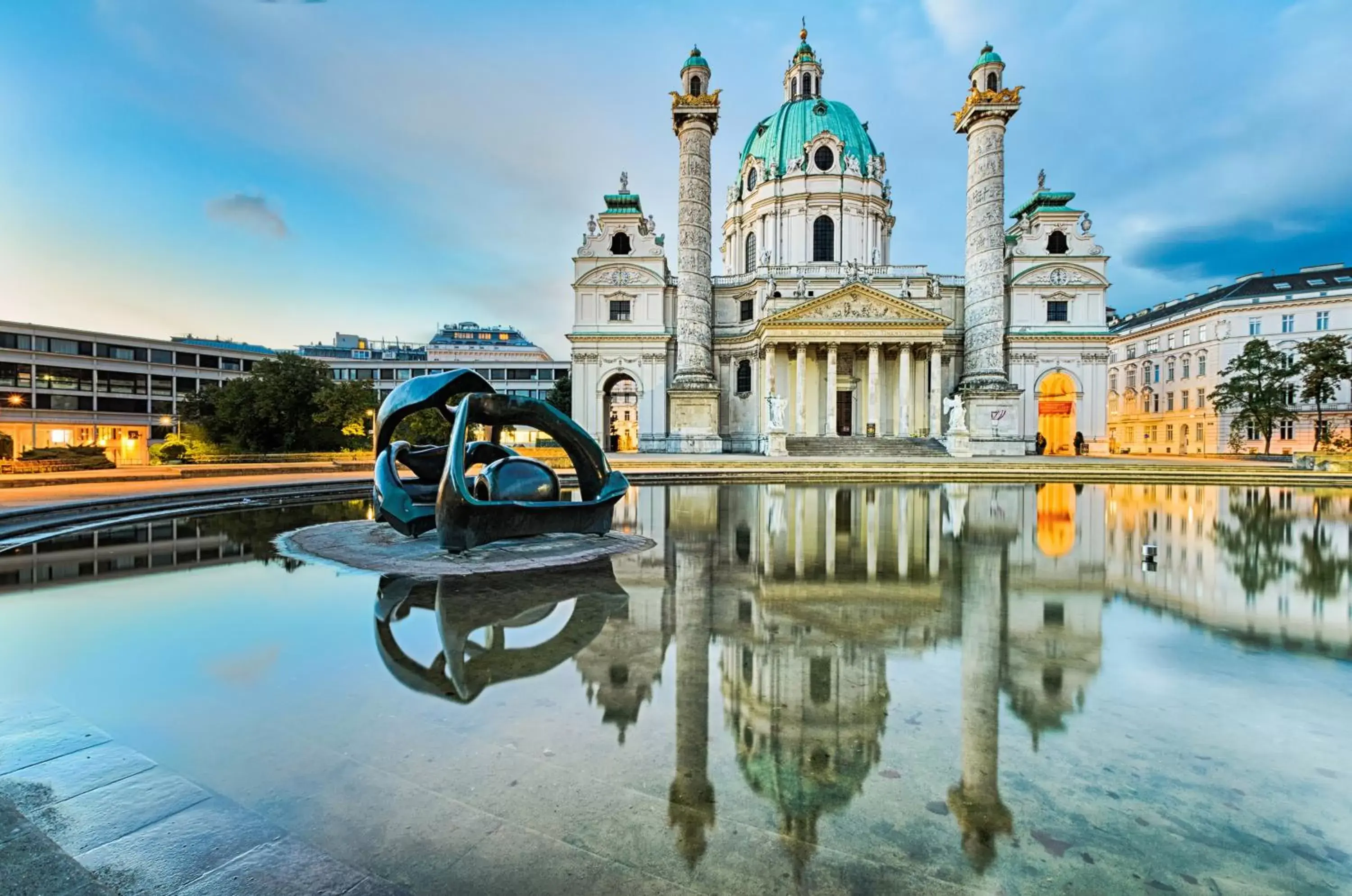 Nearby landmark, Property Building in Grand Hotel Wien