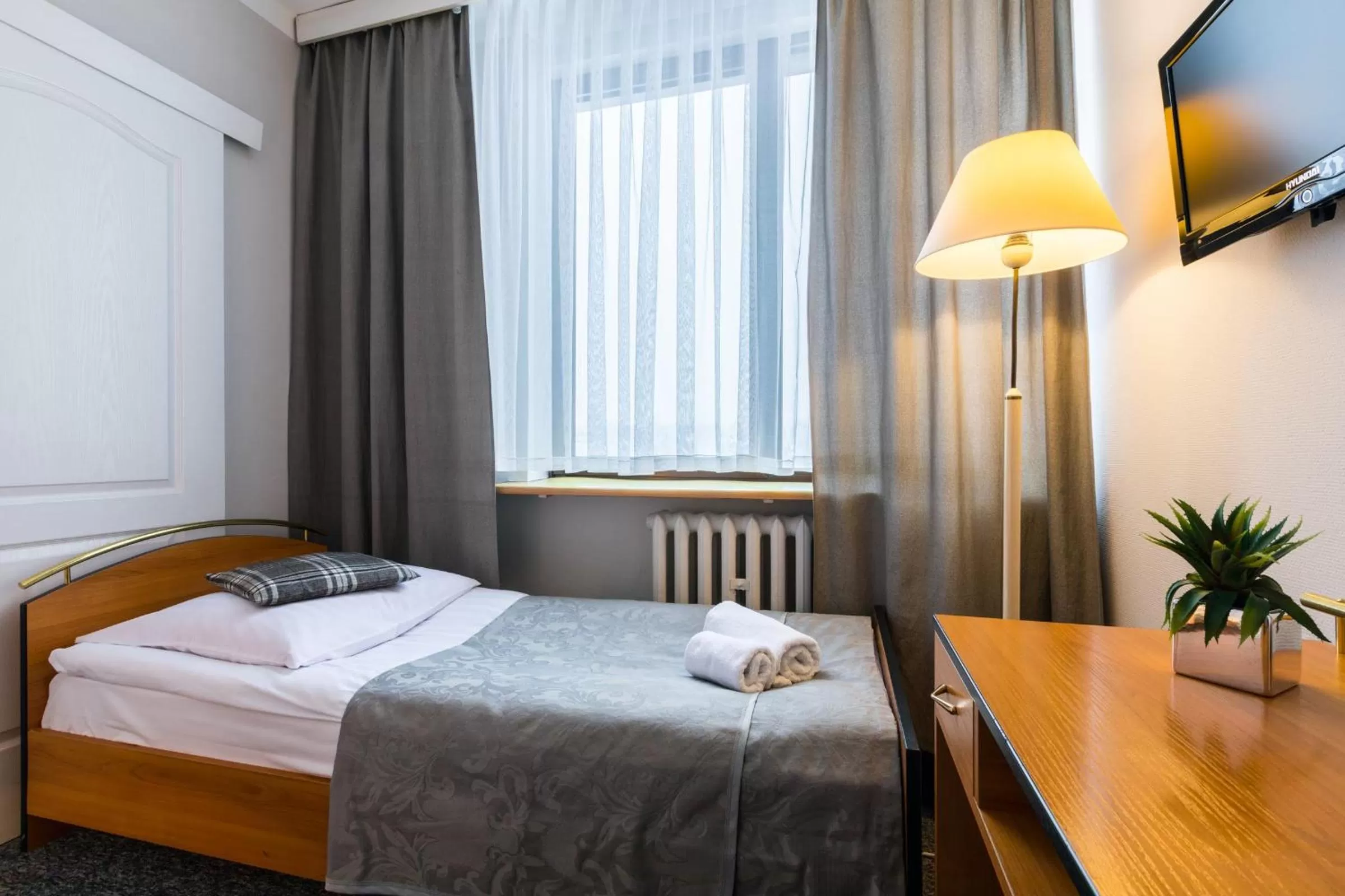 Bed in Hotel Helios 300m od Krupówek nowy BASEN od 12 lipca