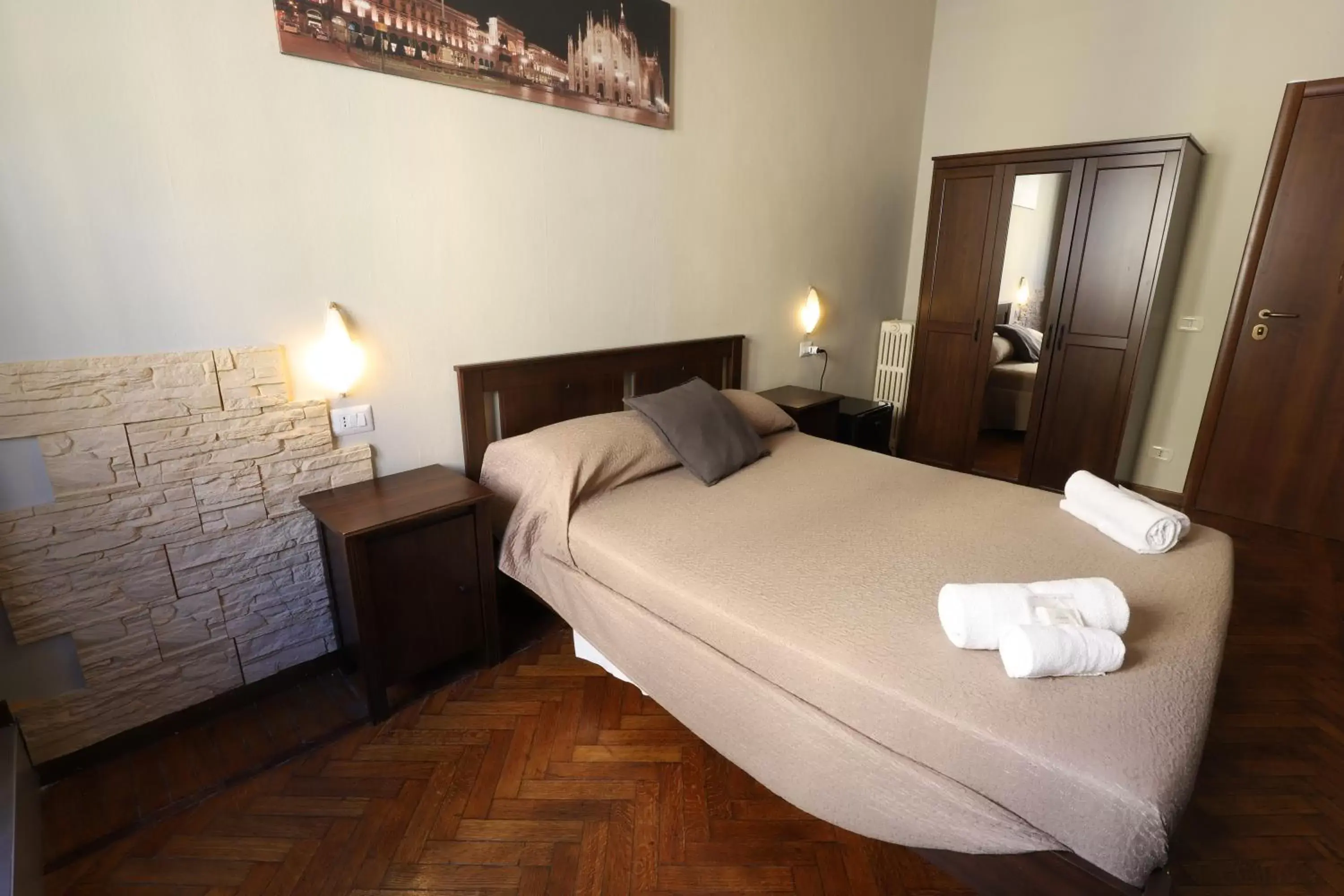 Bedroom, Bed in Carlo Goldoni Hotel