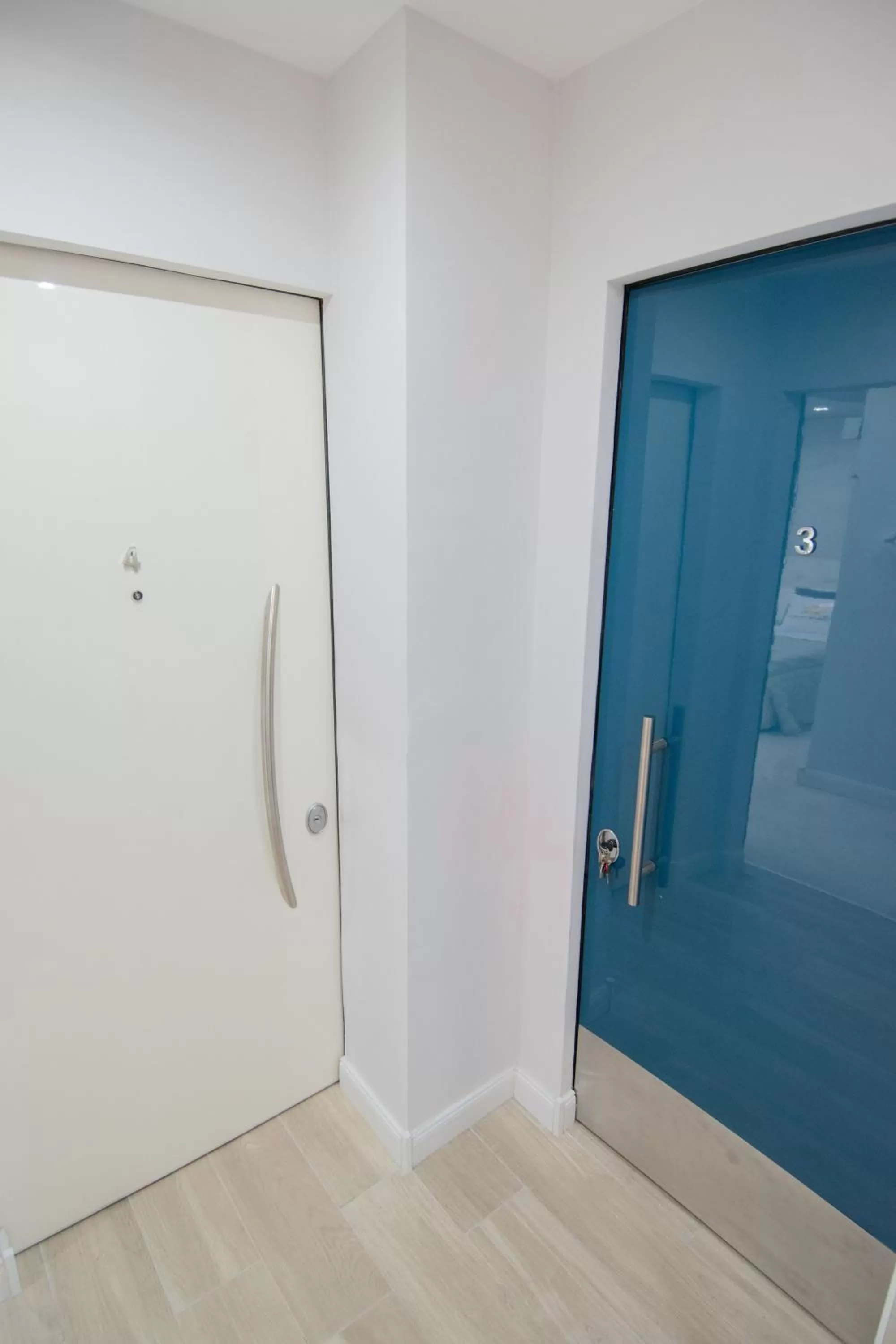 Facade/entrance, Bathroom in Klemi, rooms in old town