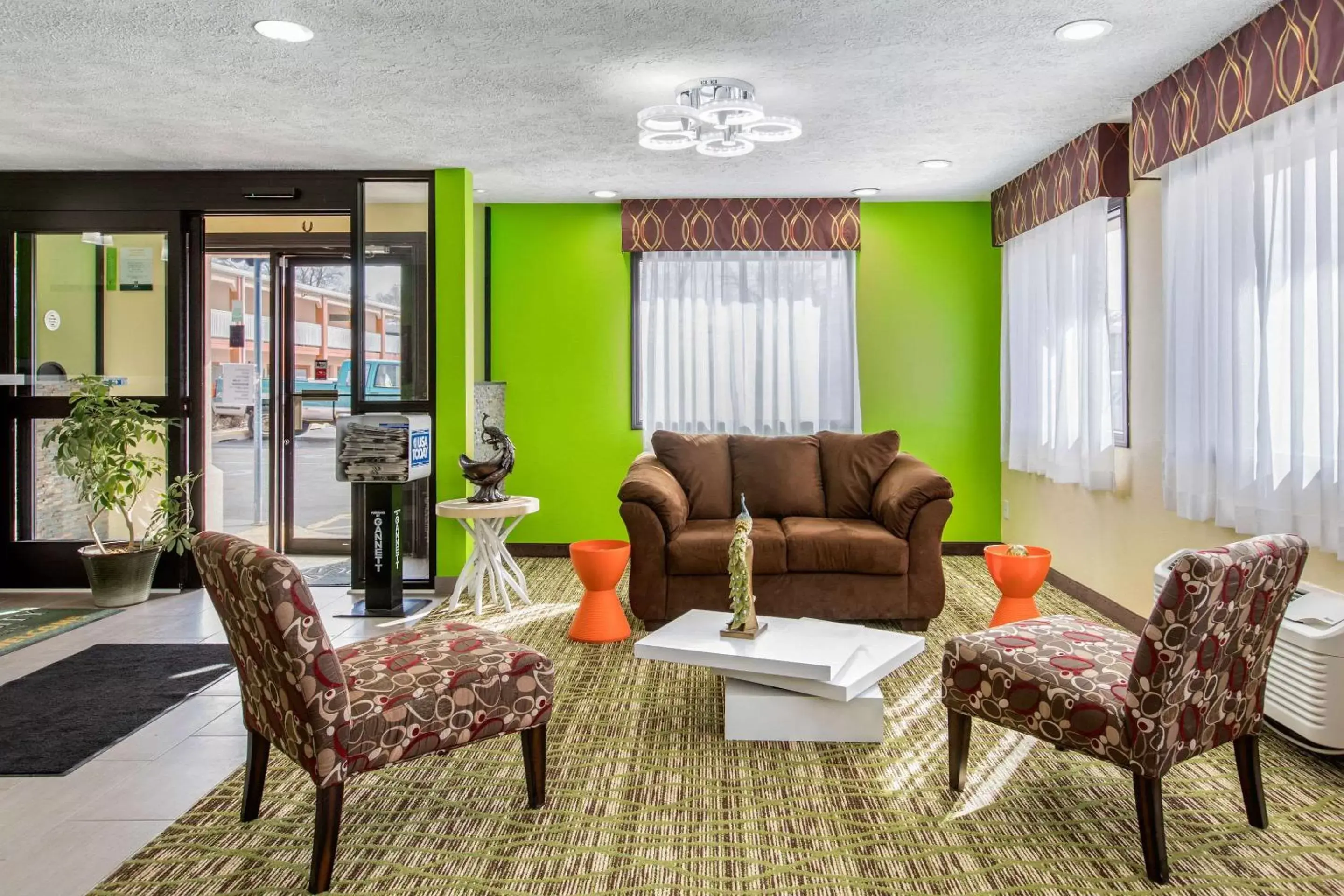 Lobby or reception, Seating Area in Quality Inn Grand Rapids Near Downtown