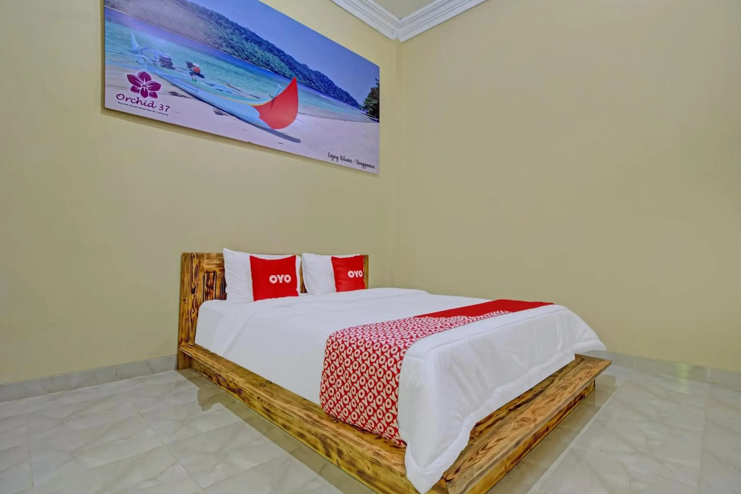 Bedroom, Bed in OYO 3774 Orchid 37 Syariah Guest House