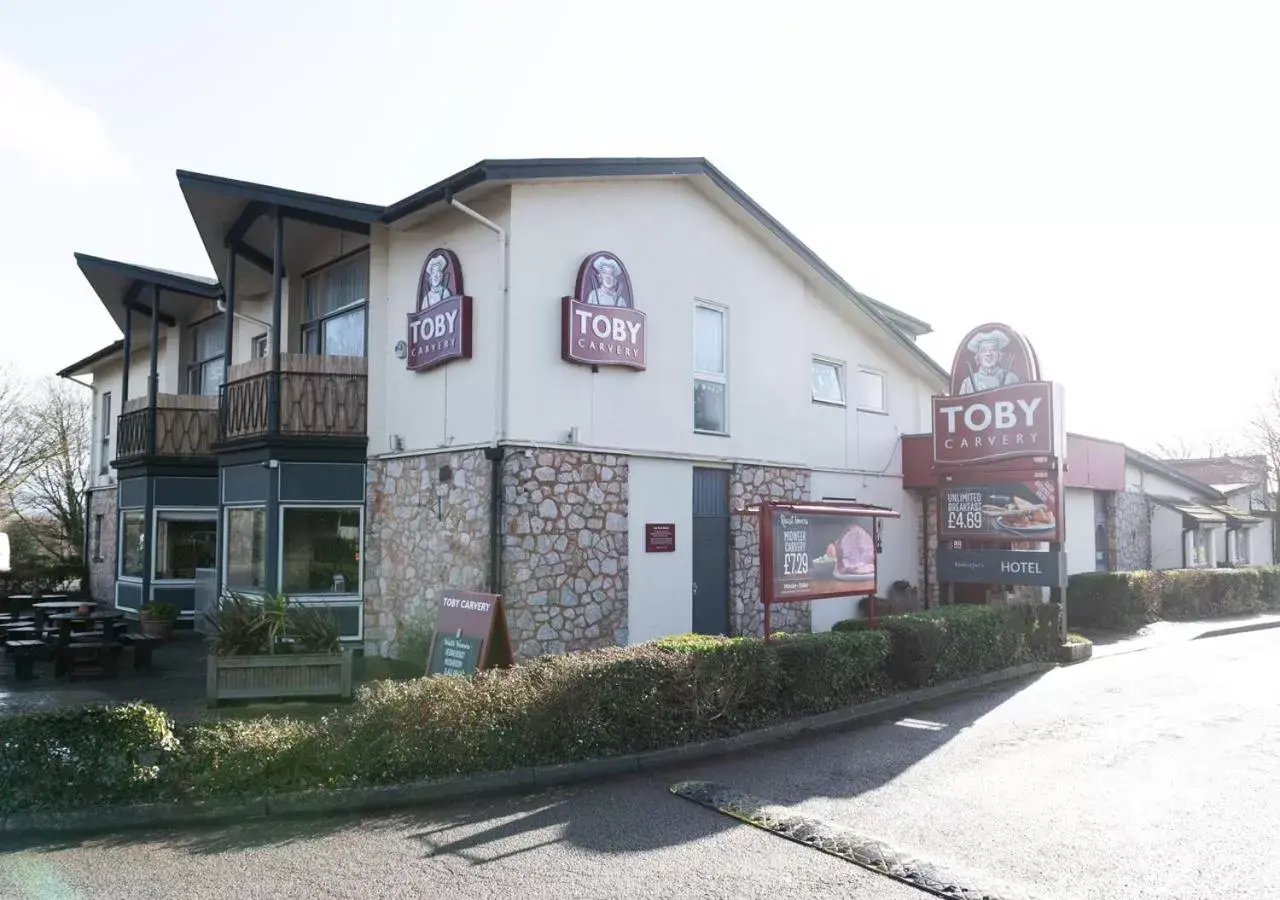 Property Building in Toby Carvery Exeter M5 J30 by Innkeeper's Collection