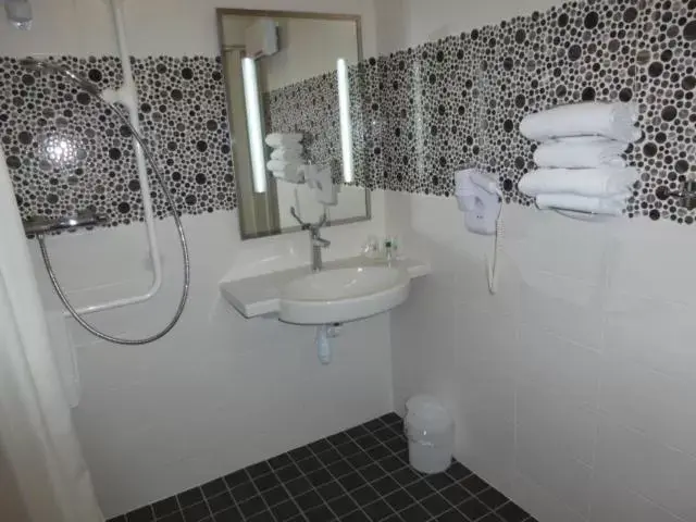 Shower, Bathroom in Tourhotel Blois