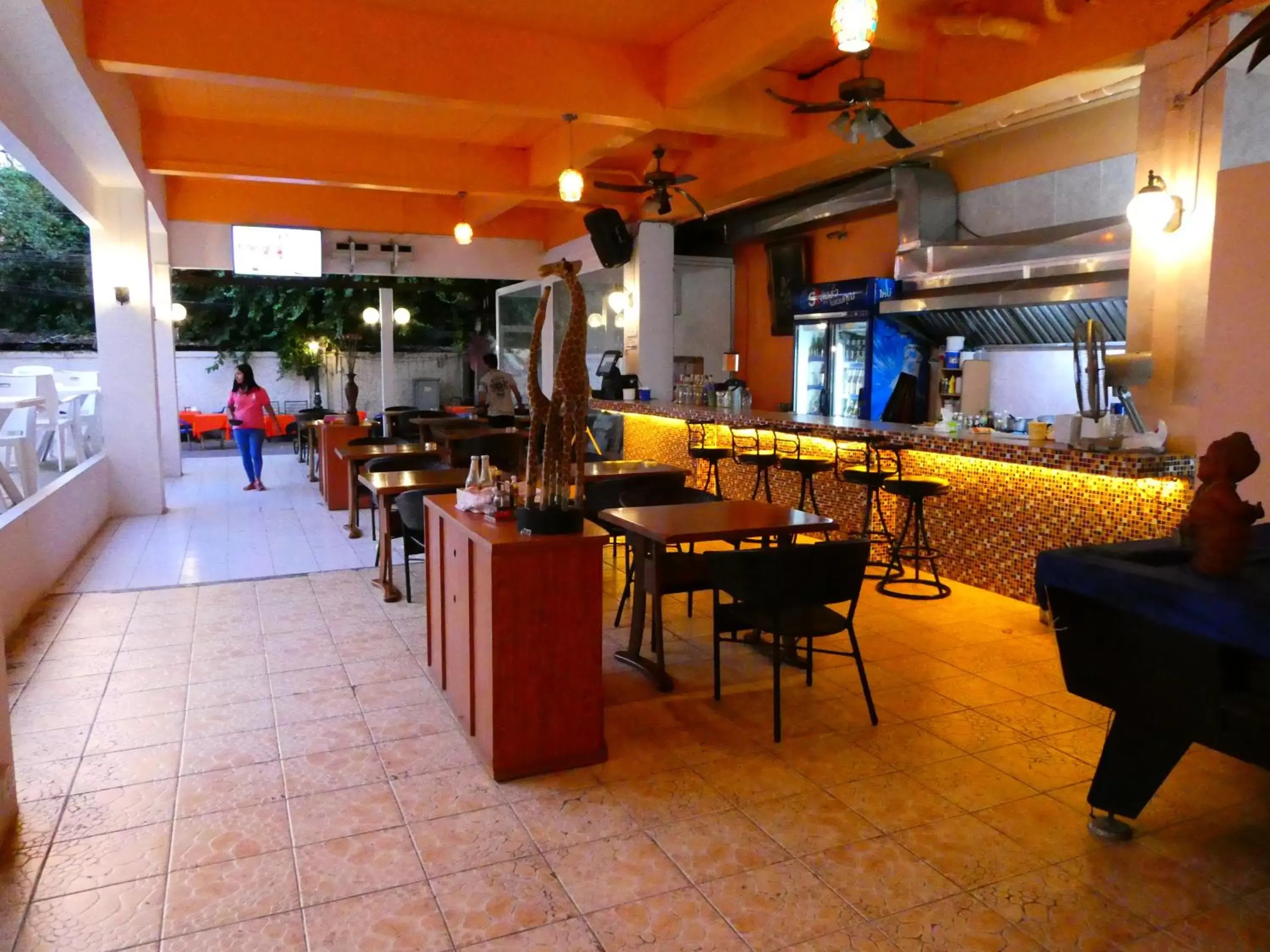 Restaurant/Places to Eat in MANGO Lagoon Place