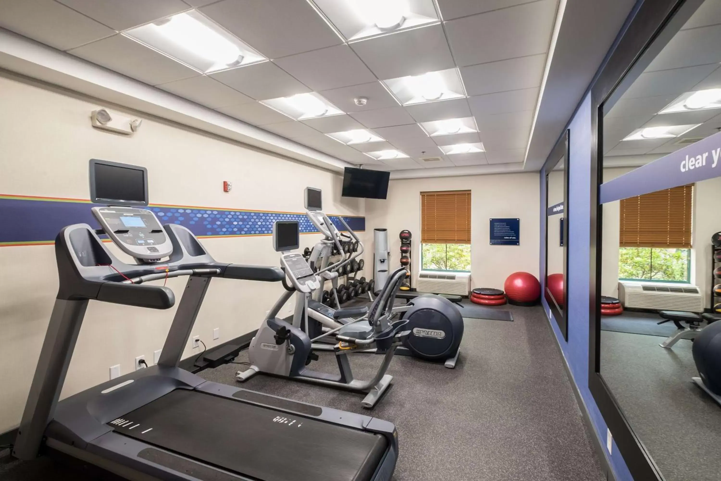 Fitness centre/facilities in Hampton Inn Freeport/Brunswick Fitness centre/facilities in Hampton Inn Freeport/Brunswick