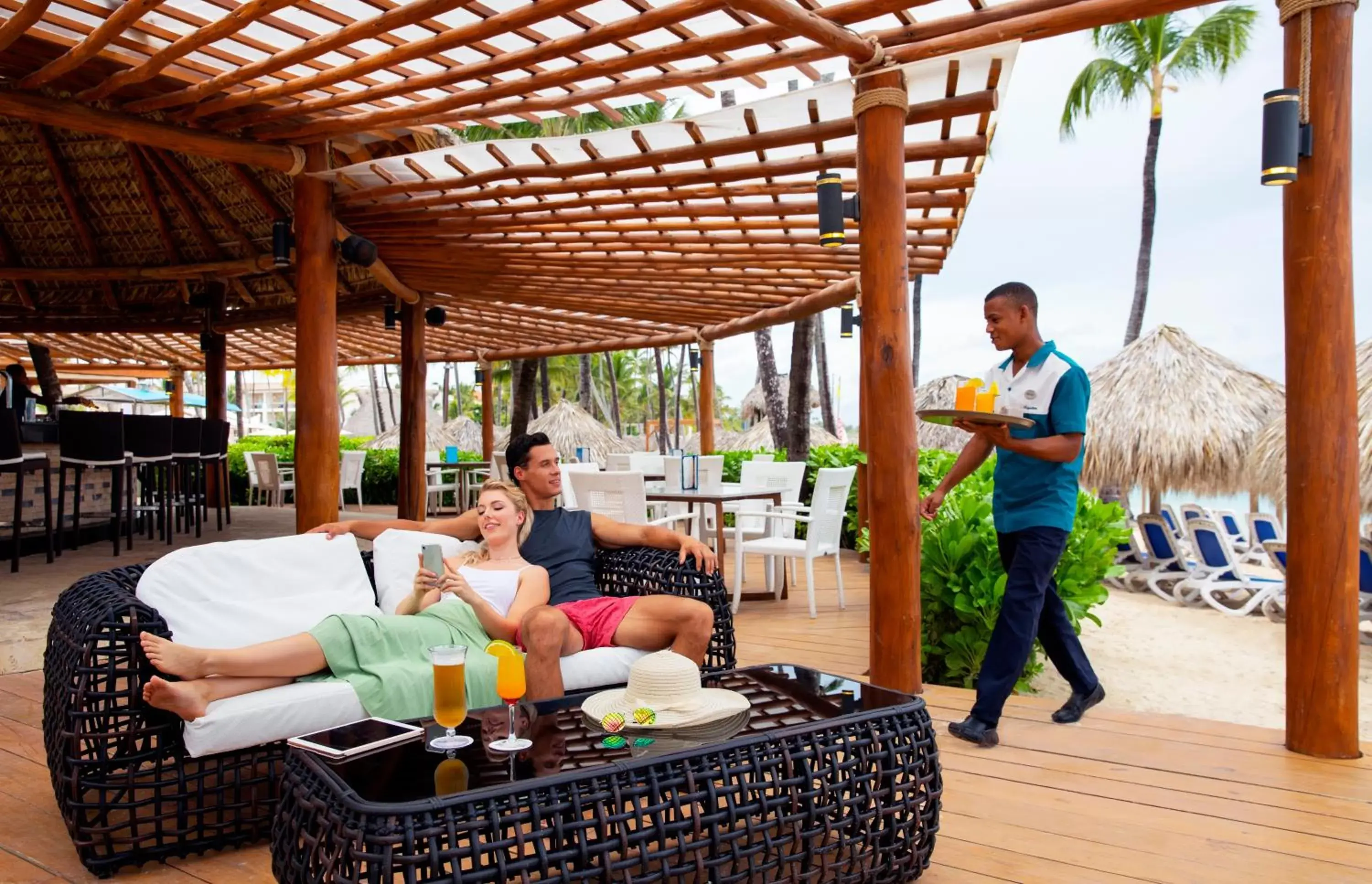 Lounge or bar in Royalton Punta Cana, An Autograph Collection All-Inclusive Resort & Casino