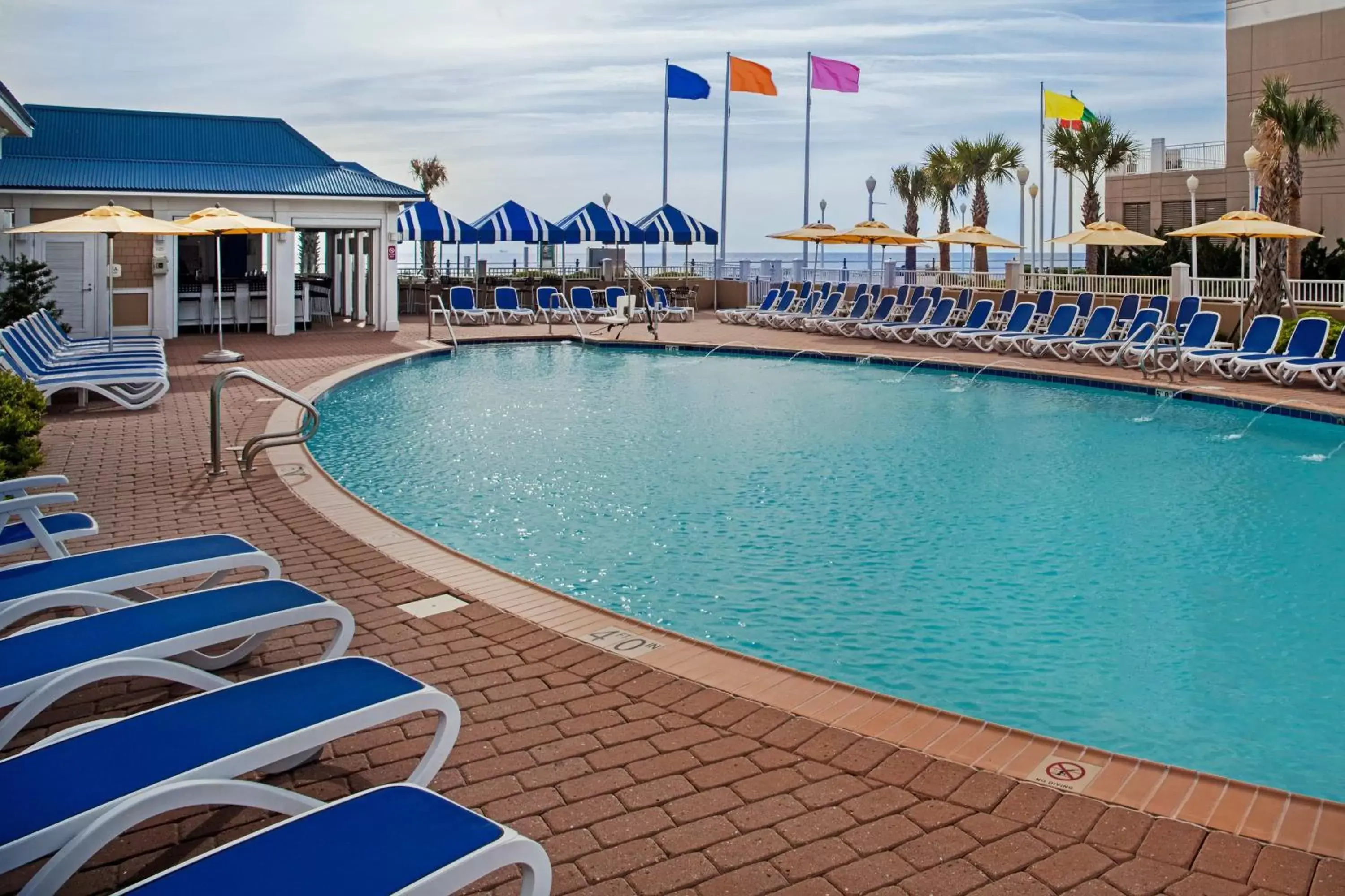 Swimming Pool in SpringHill Suites by Marriott Virginia Beach Oceanfront