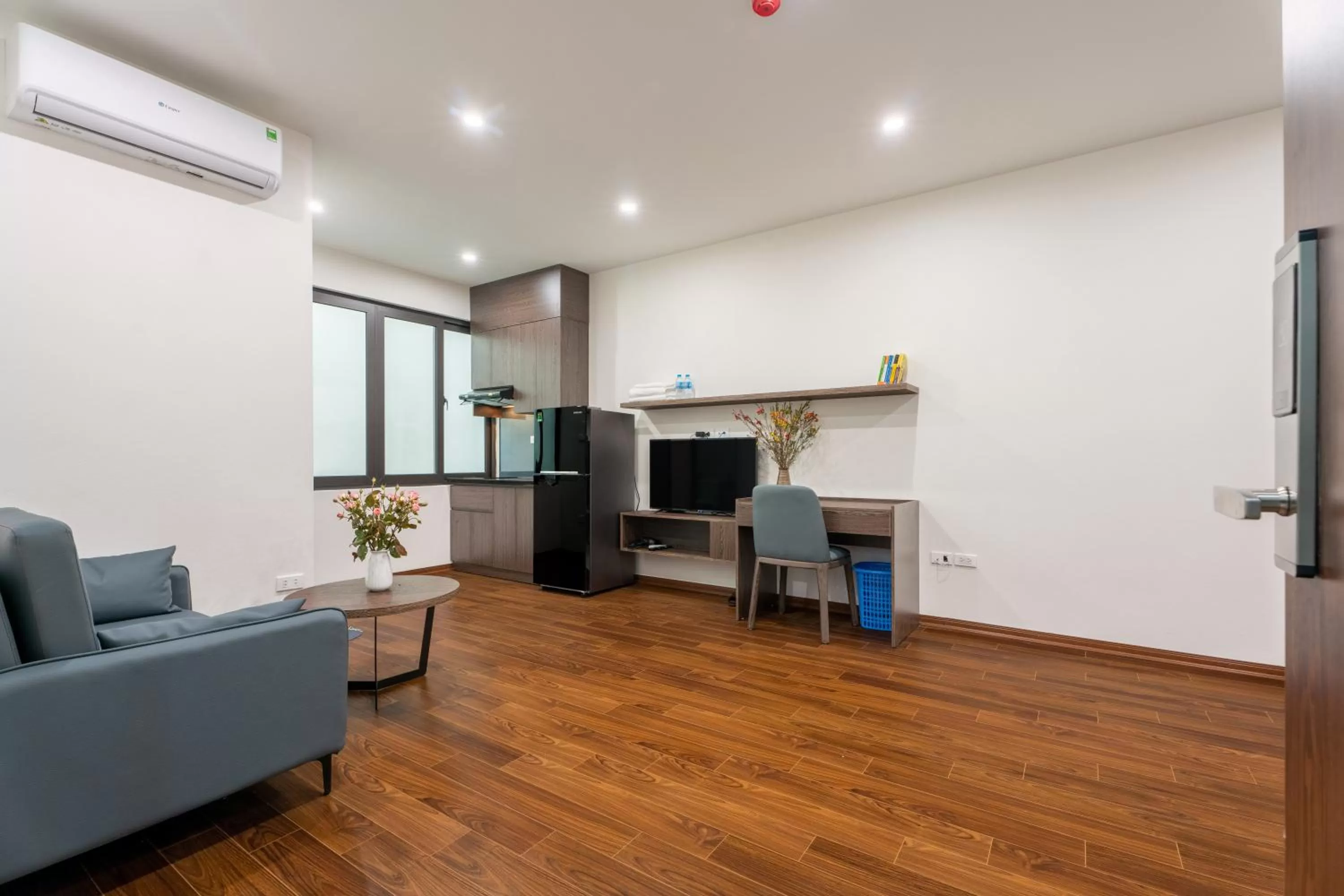 TV and multimedia in Granda Lake View Hotel & Apartment