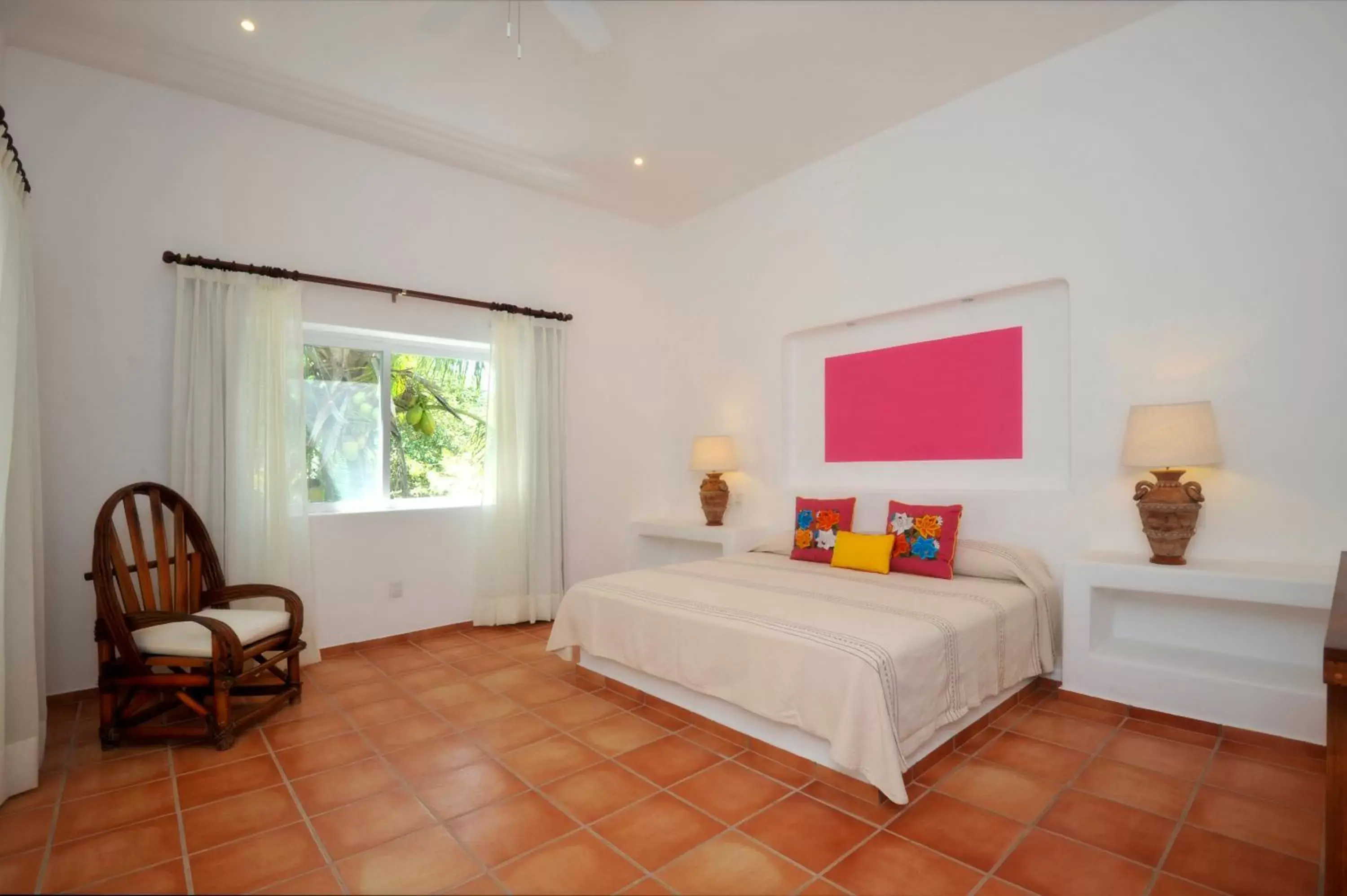 Property building, Bed in Hotel Rancho Encantado