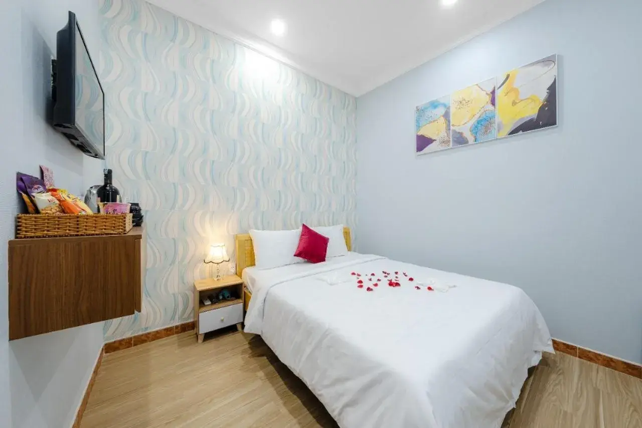 Bedroom, Bed in Ha Vy Hotel