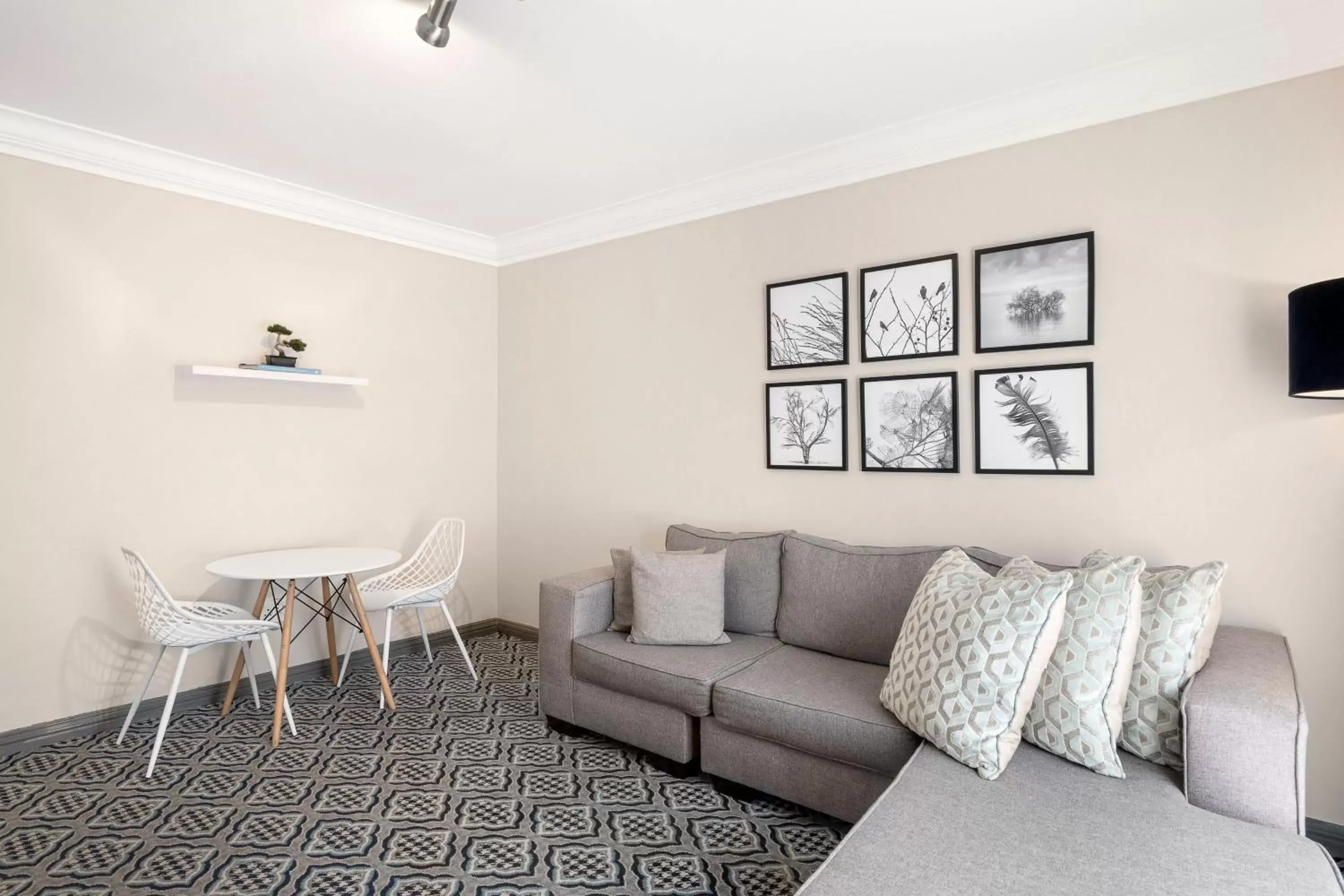 Bedroom, Seating Area in Protea Hotel by Marriott Johannesburg Balalaika Sandton