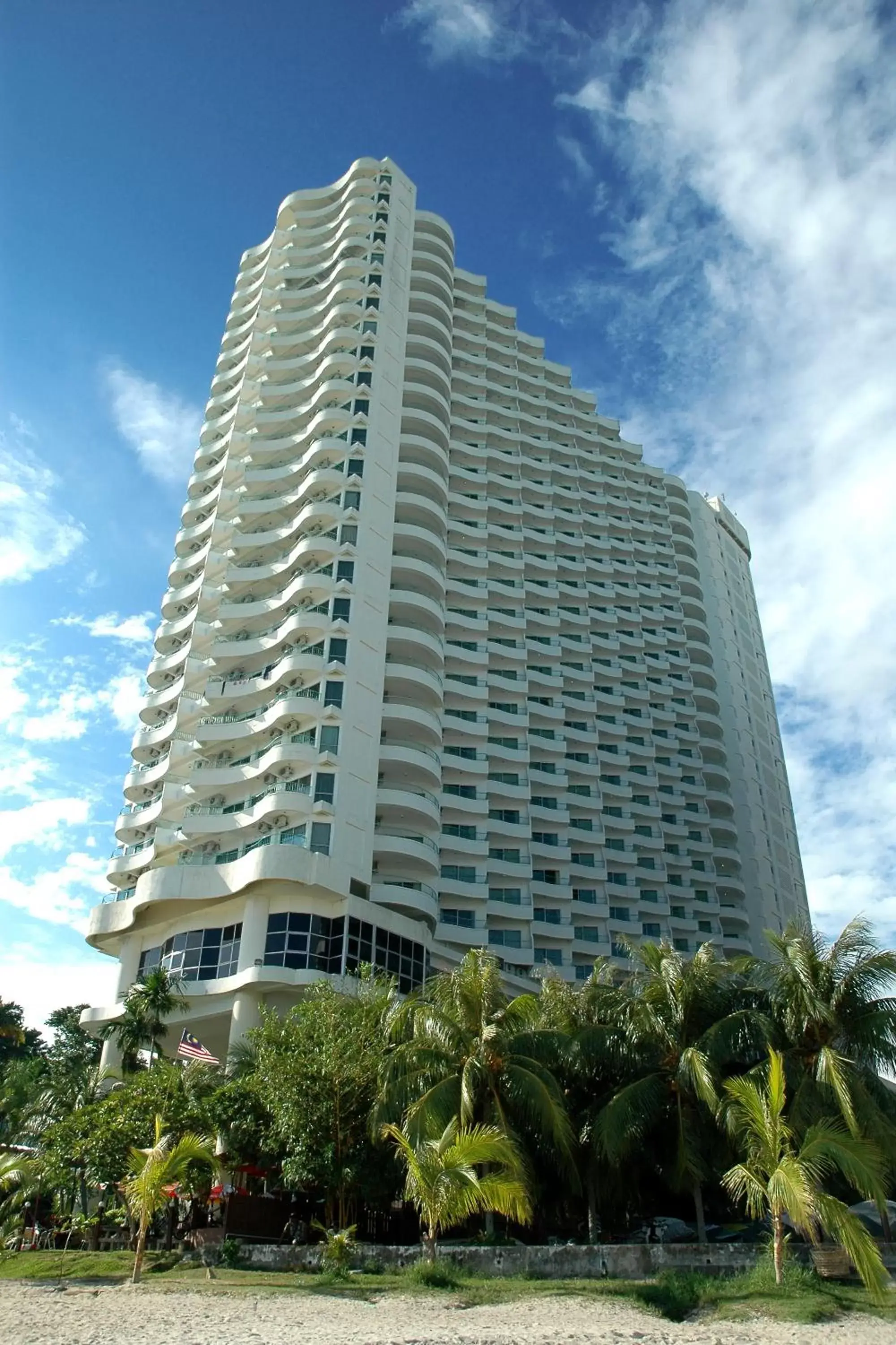 Property Building in Rainbow Paradise Beach Resort
