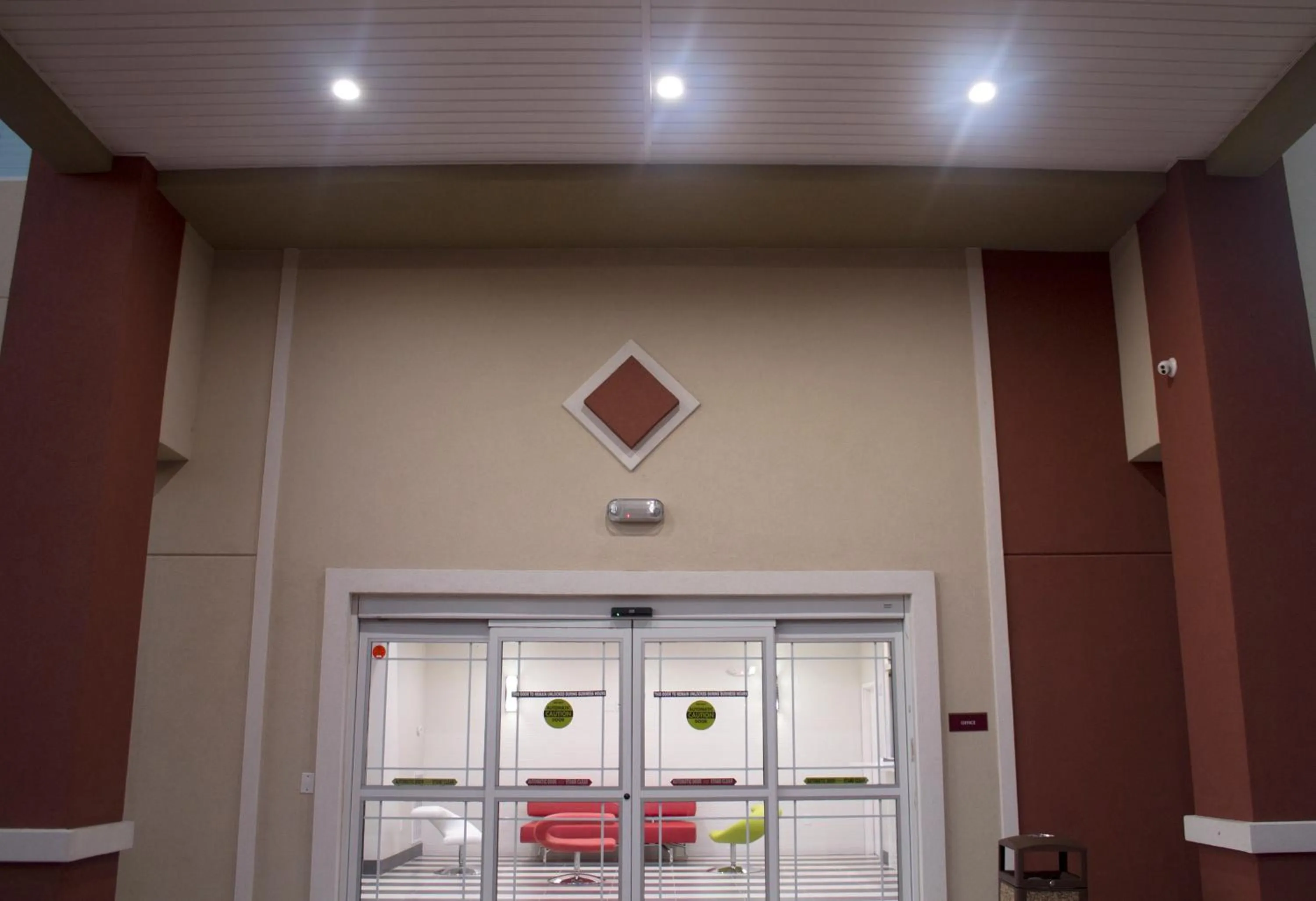 Facade/entrance in Grand Villa Inn and Suites Westchase/Chinatown