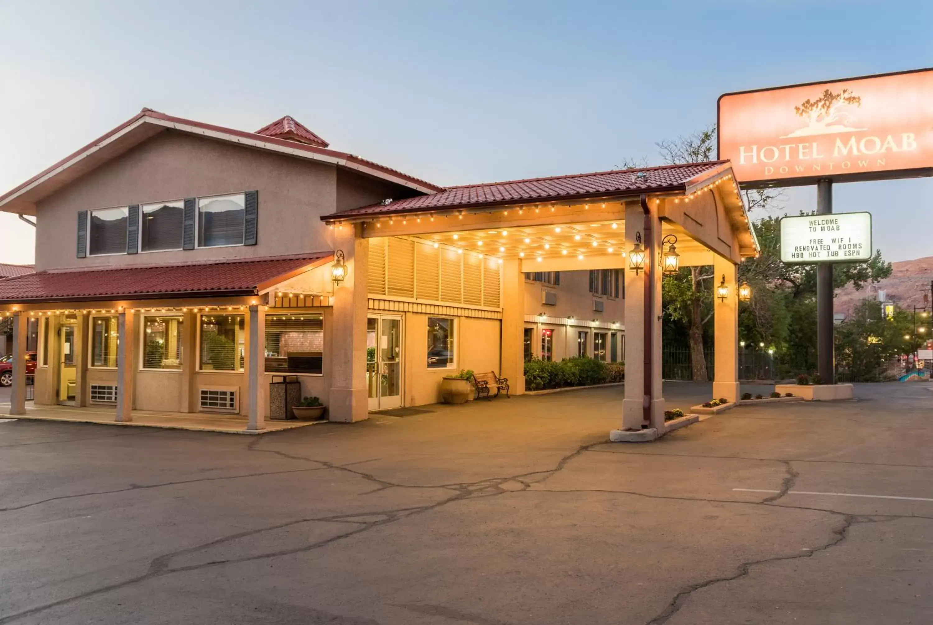 Property Building in Hotel Moab Downtown