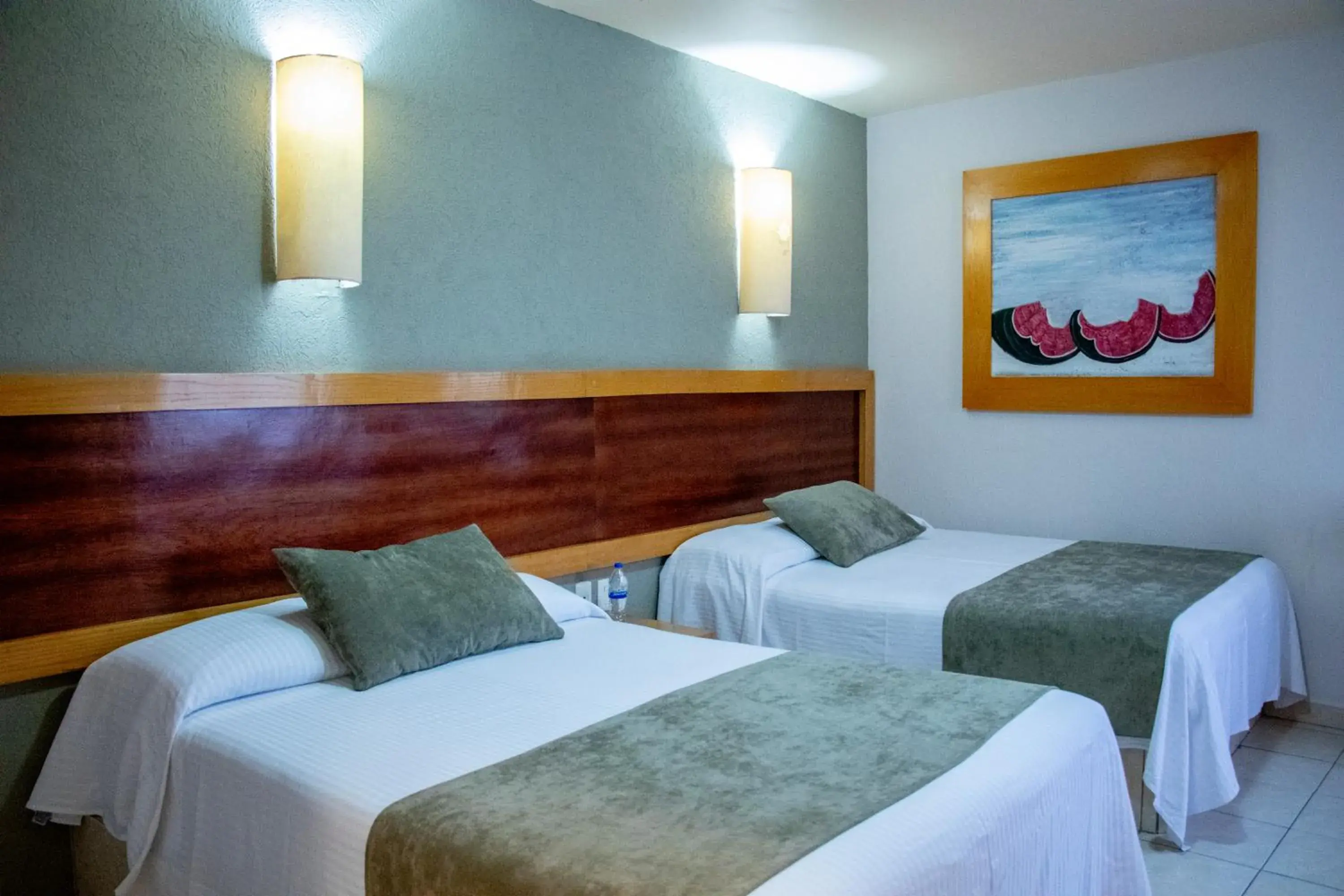 Bedroom, Bed in Hotel Qualitel Centro Histórico