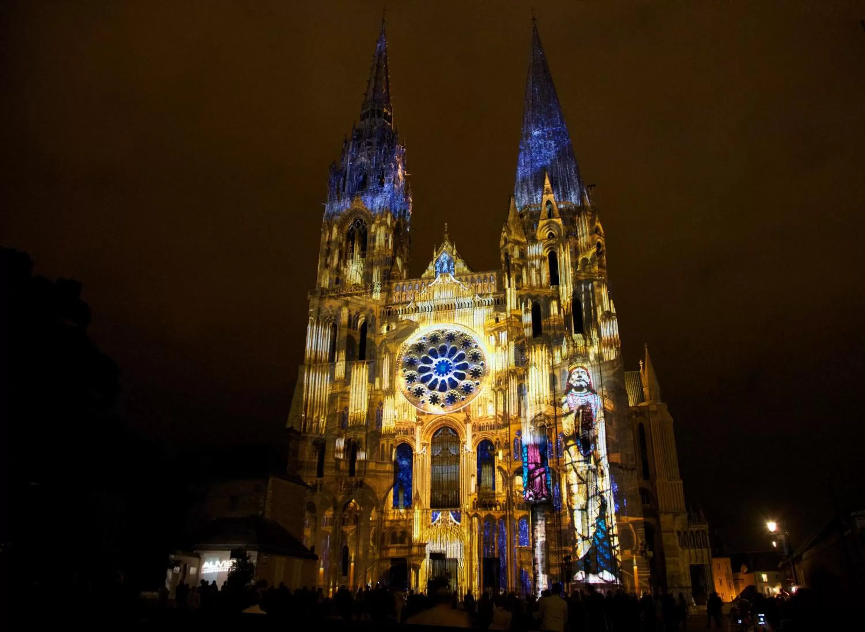 Nearby landmark, Property Building in Mercure Chartres Cathedrale