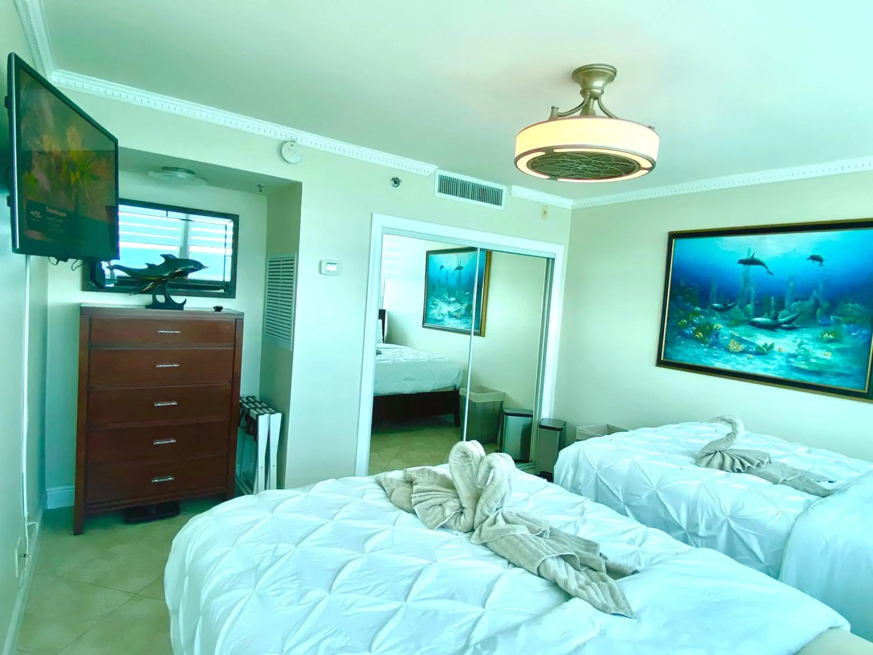 Bed in Castle Beach Resort Condo Penthouse or 1BR Direct Ocean View -just remodeled-