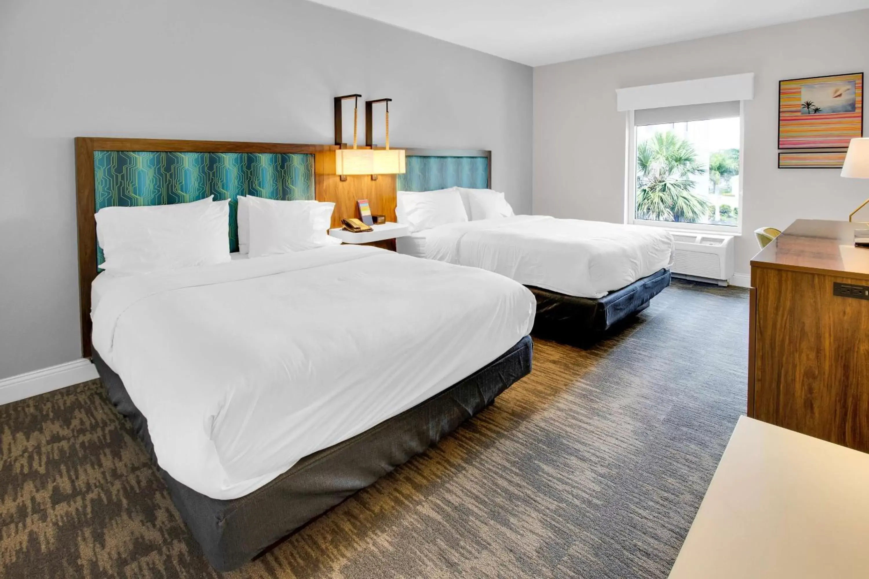 Bed in Hampton Inn & Suites Sarasota / Bradenton - Airport