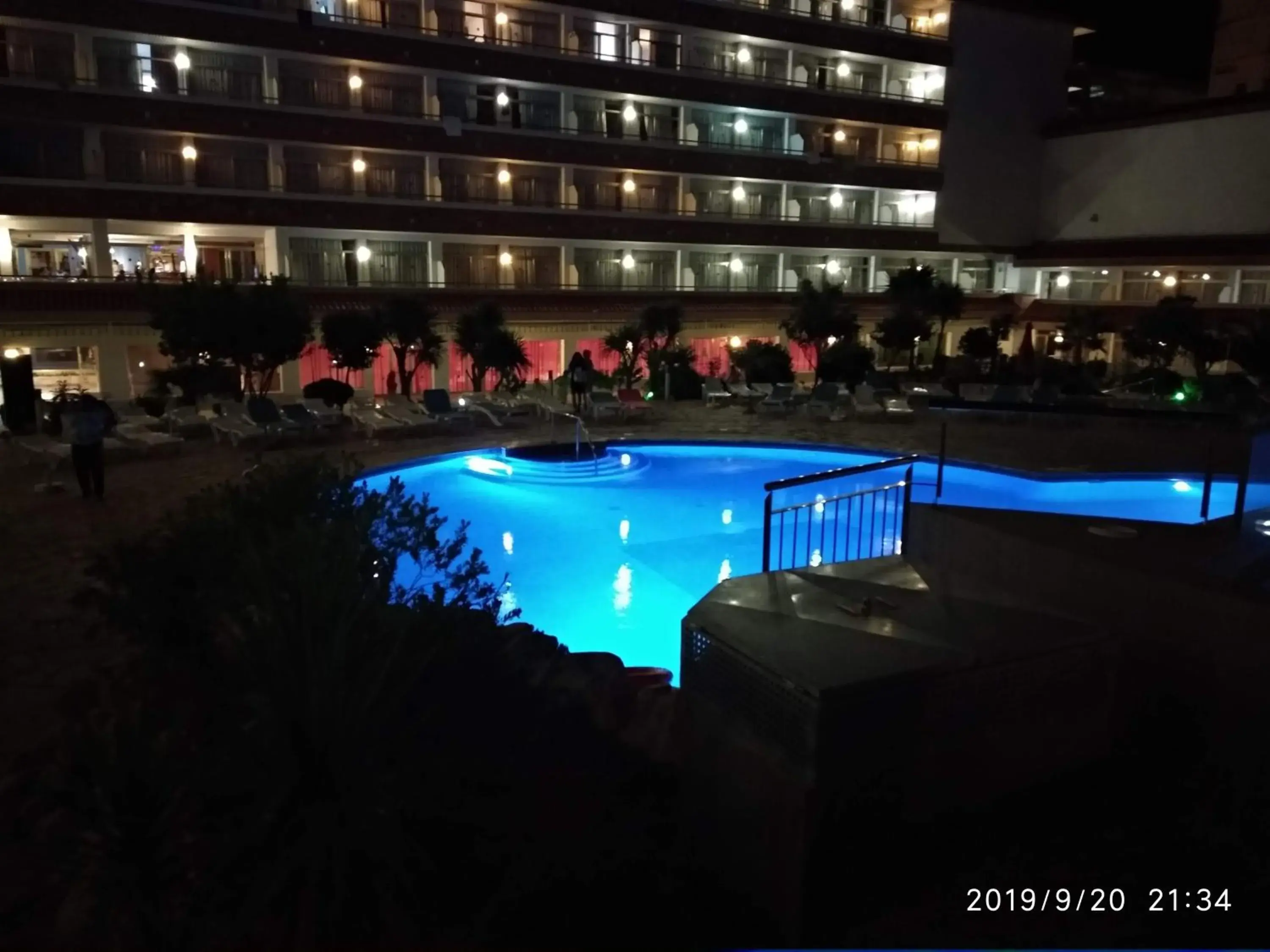 Swimming pool in Hotel Esplendid