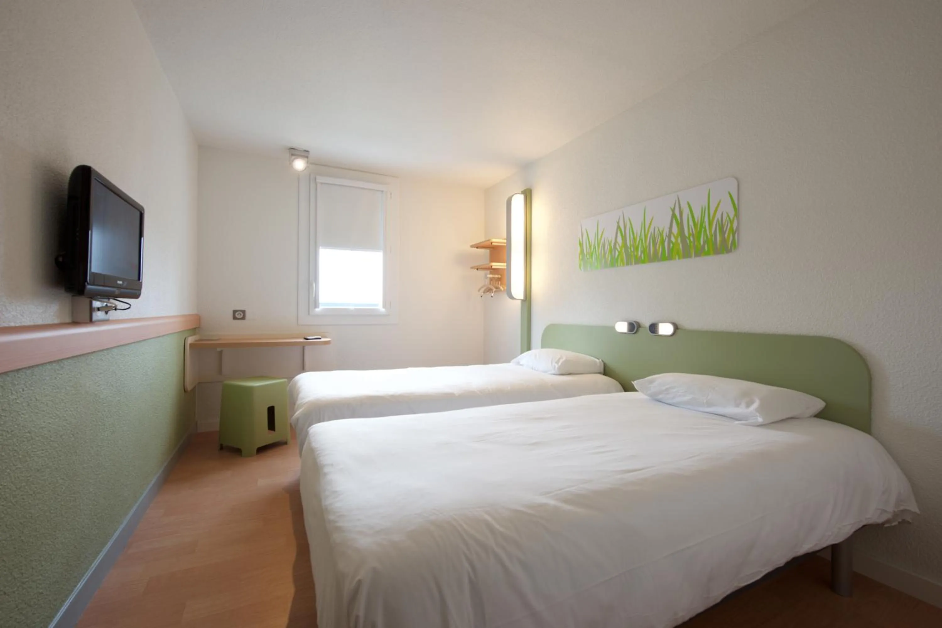 Bed in ibis budget Pau Lescar