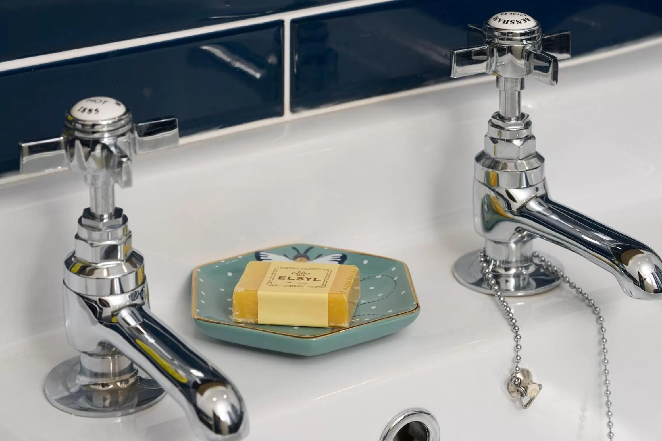 Double Room with Private Bathroom in The White Hart Hotel