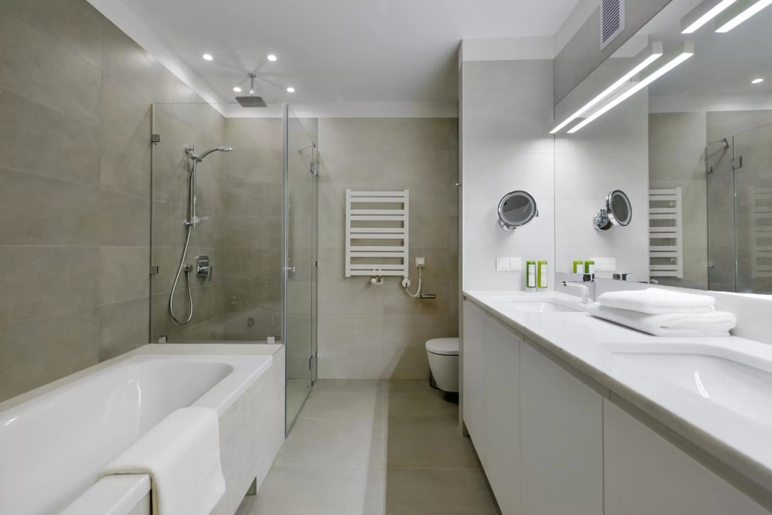 Bathroom in STRADONIA Serviced Apartments